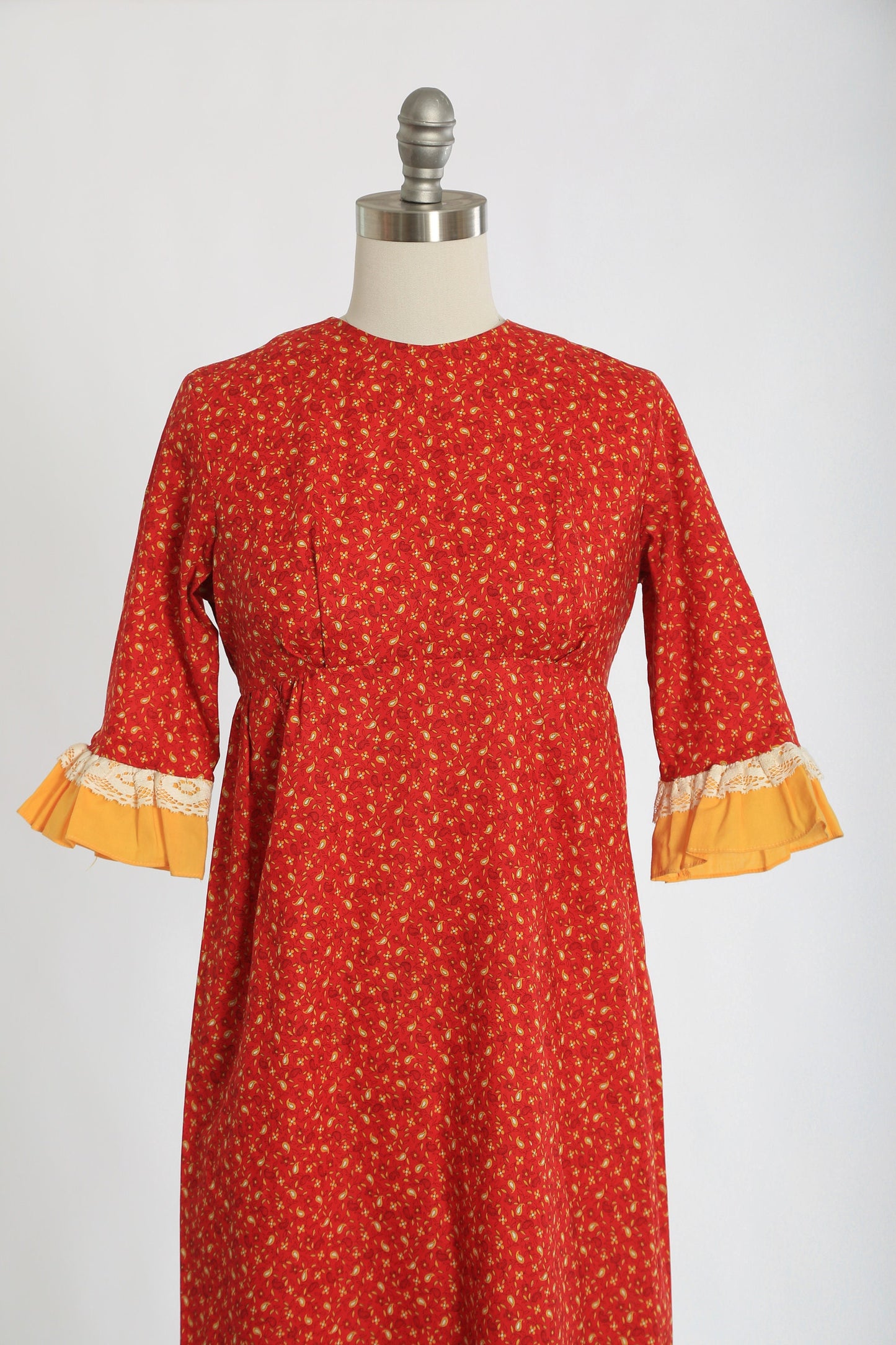 Vintage 50s Edwardian style floral cotton paisley dress
