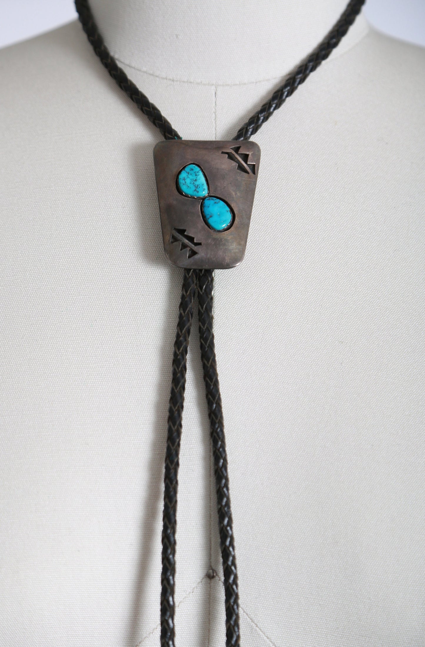 Vintage Native American sterling silver Turquoise bolo tie