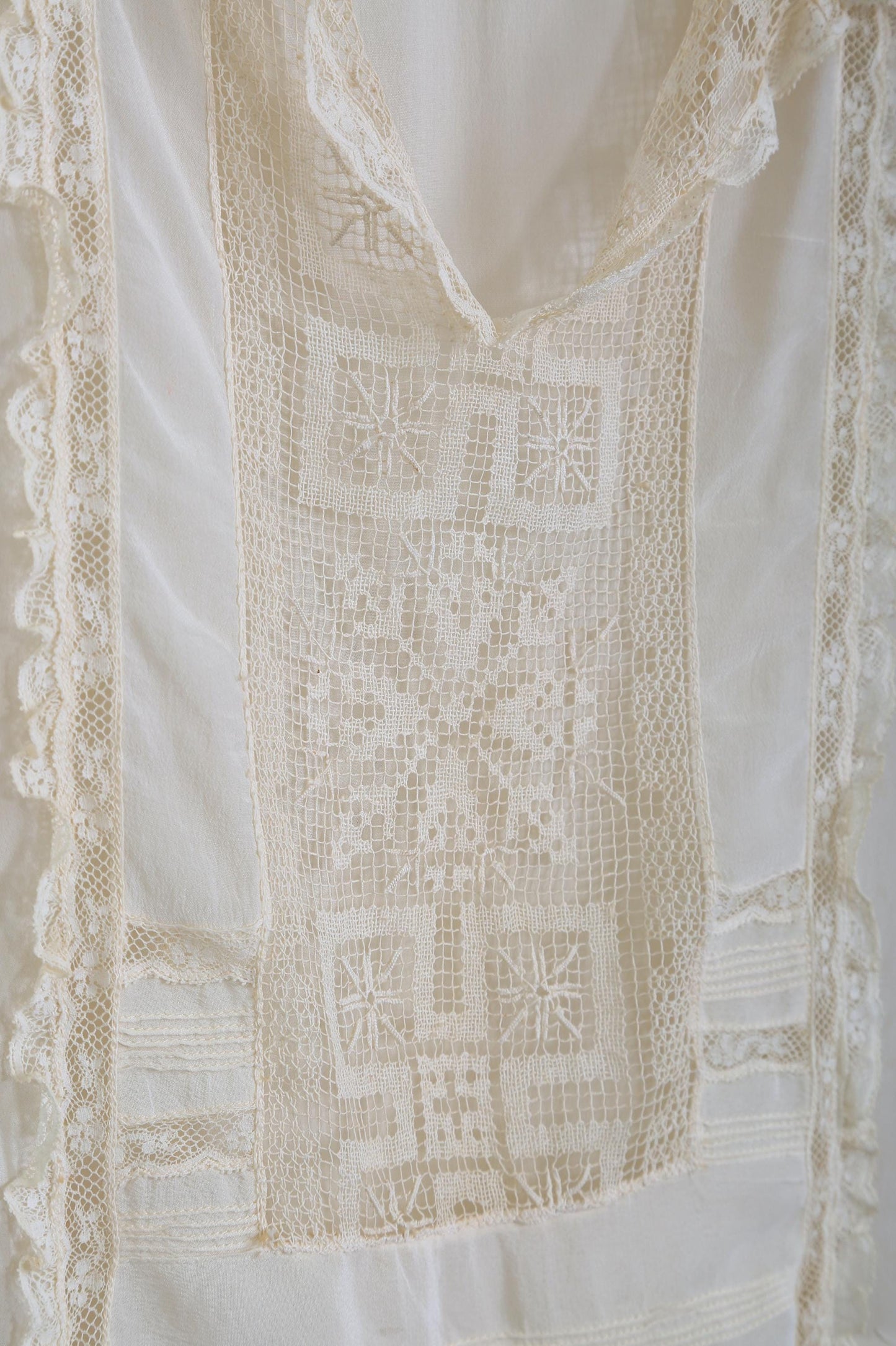 Antique 1900s Edwardian hand crochet silk blouse