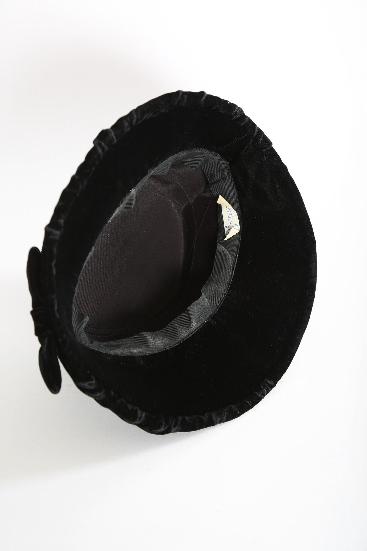 Vintage 40s high crown twisted black velvet hat