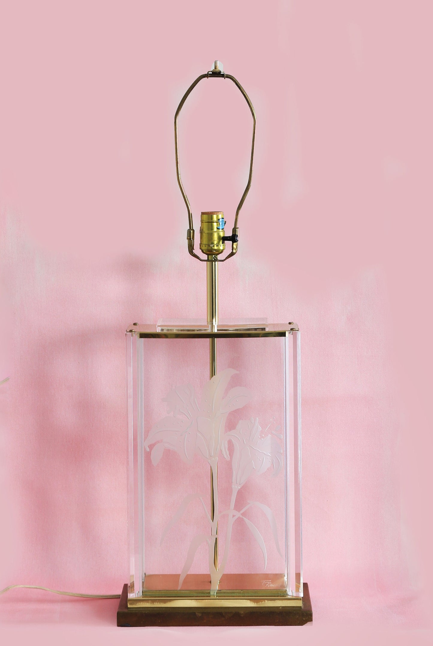 Vintage Fredrick Ramond signed Hollywood Regency acrylic floral etched glass lamp