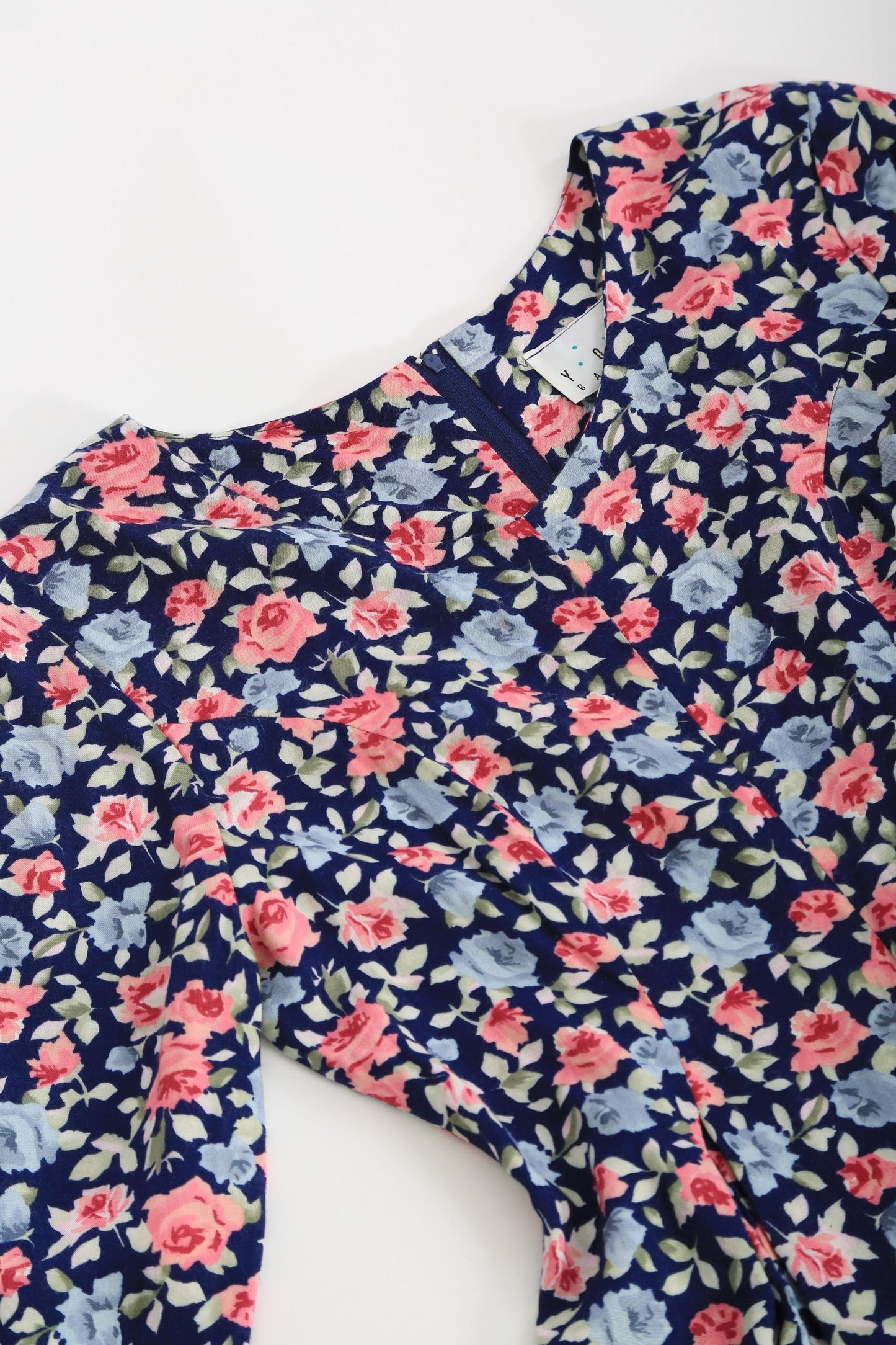 90s Navy blue floral rayon long sleeve jumpsuit