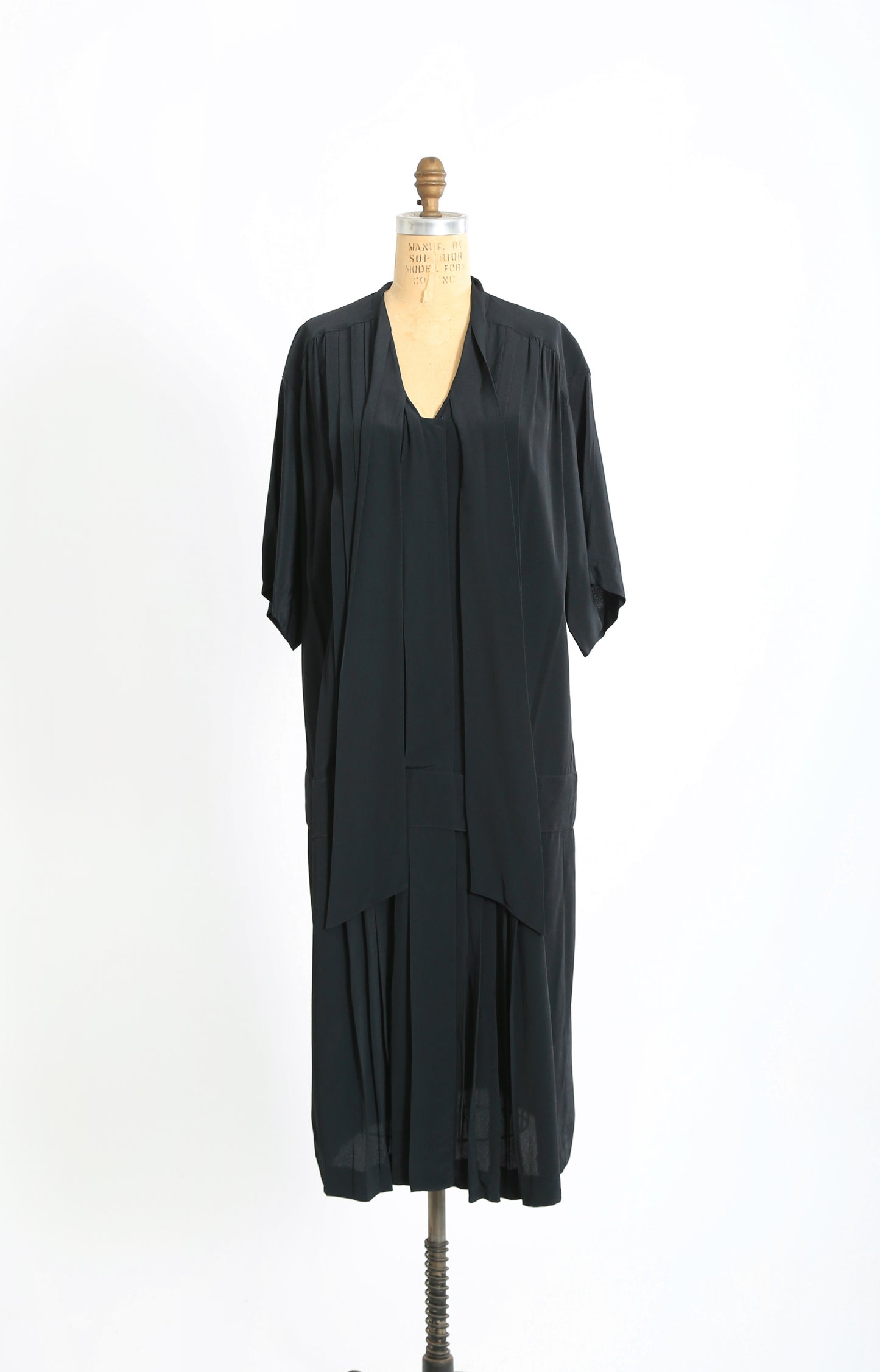 ALBERT NIPON Dimensions Black drop waist dress L XL
