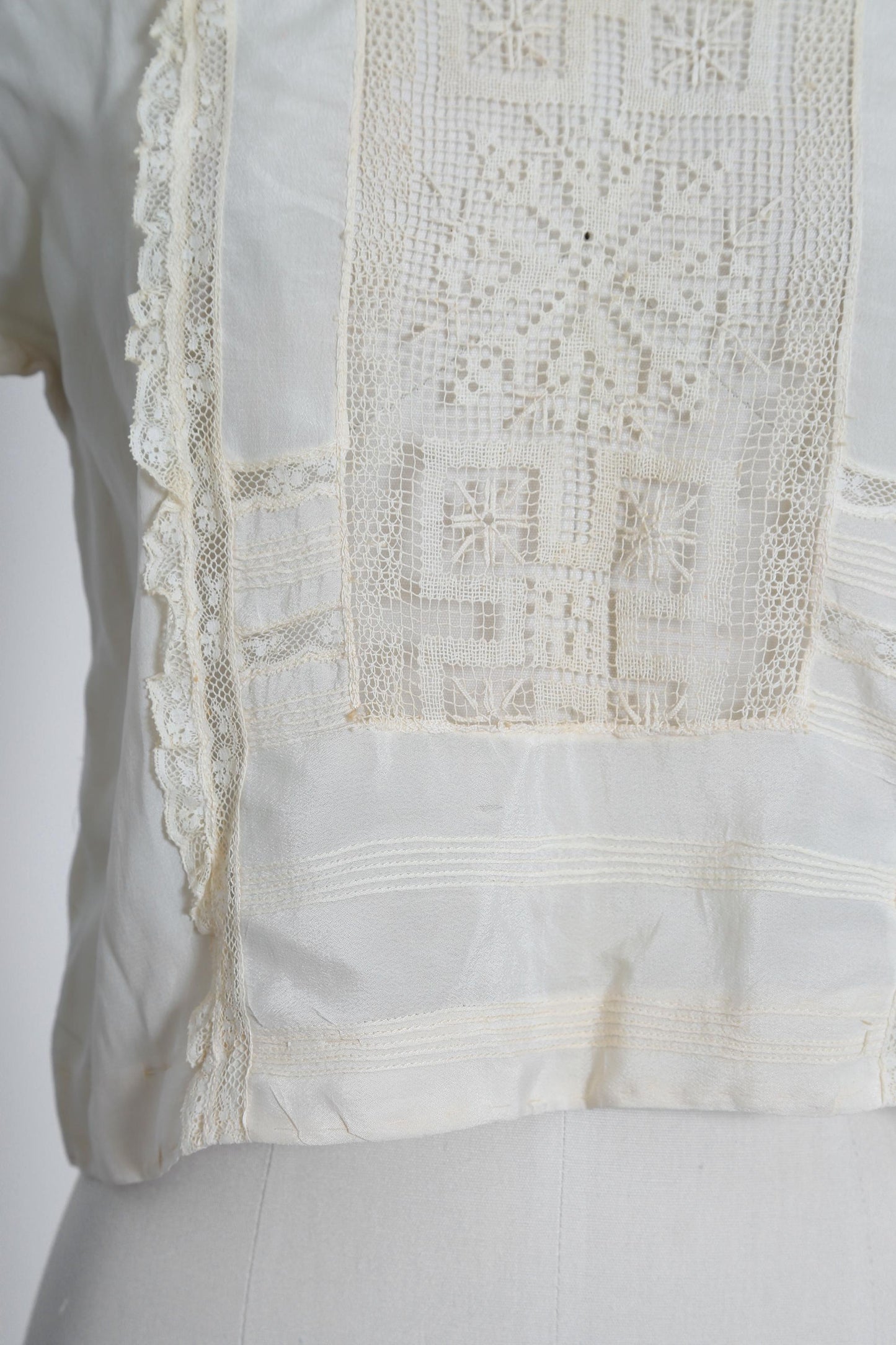 Antique 1900s Edwardian hand crochet silk blouse