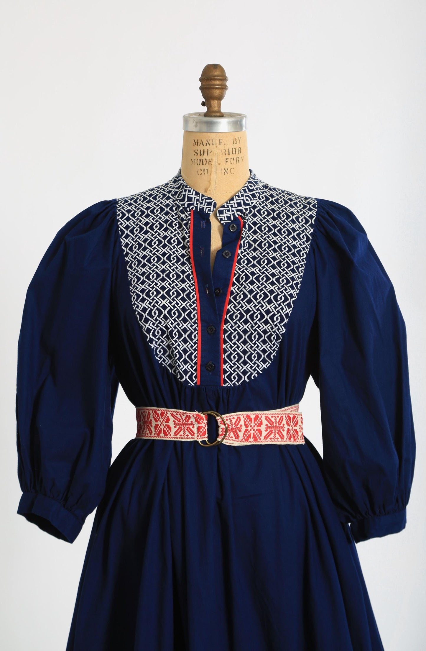 Vintage 70s Navy blue puff sleeve cotton dress