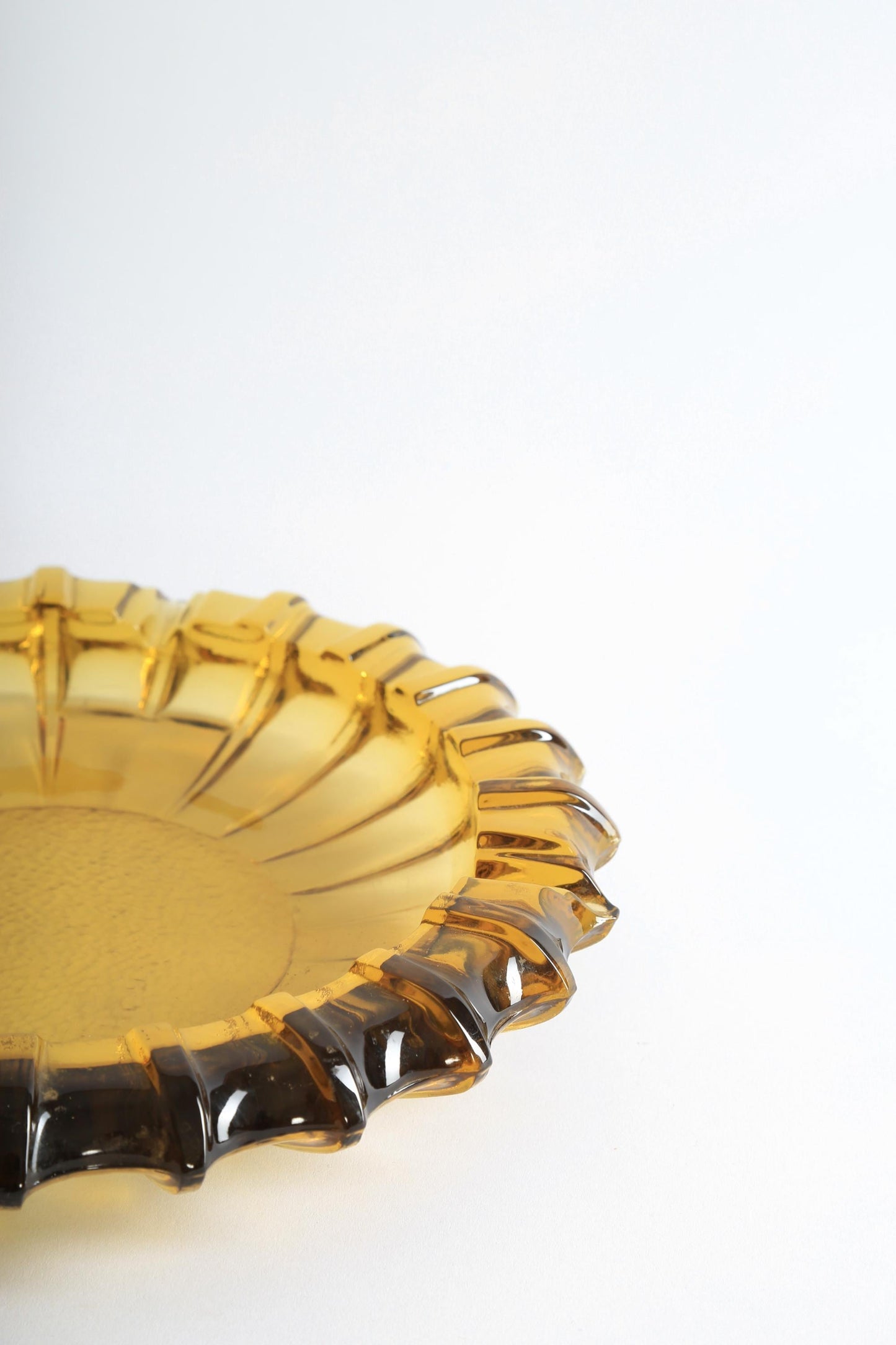 Vintage Blenko Moroccan Hazel Atlas Round Amber Glass Cigar Ashtray Catchall Dish