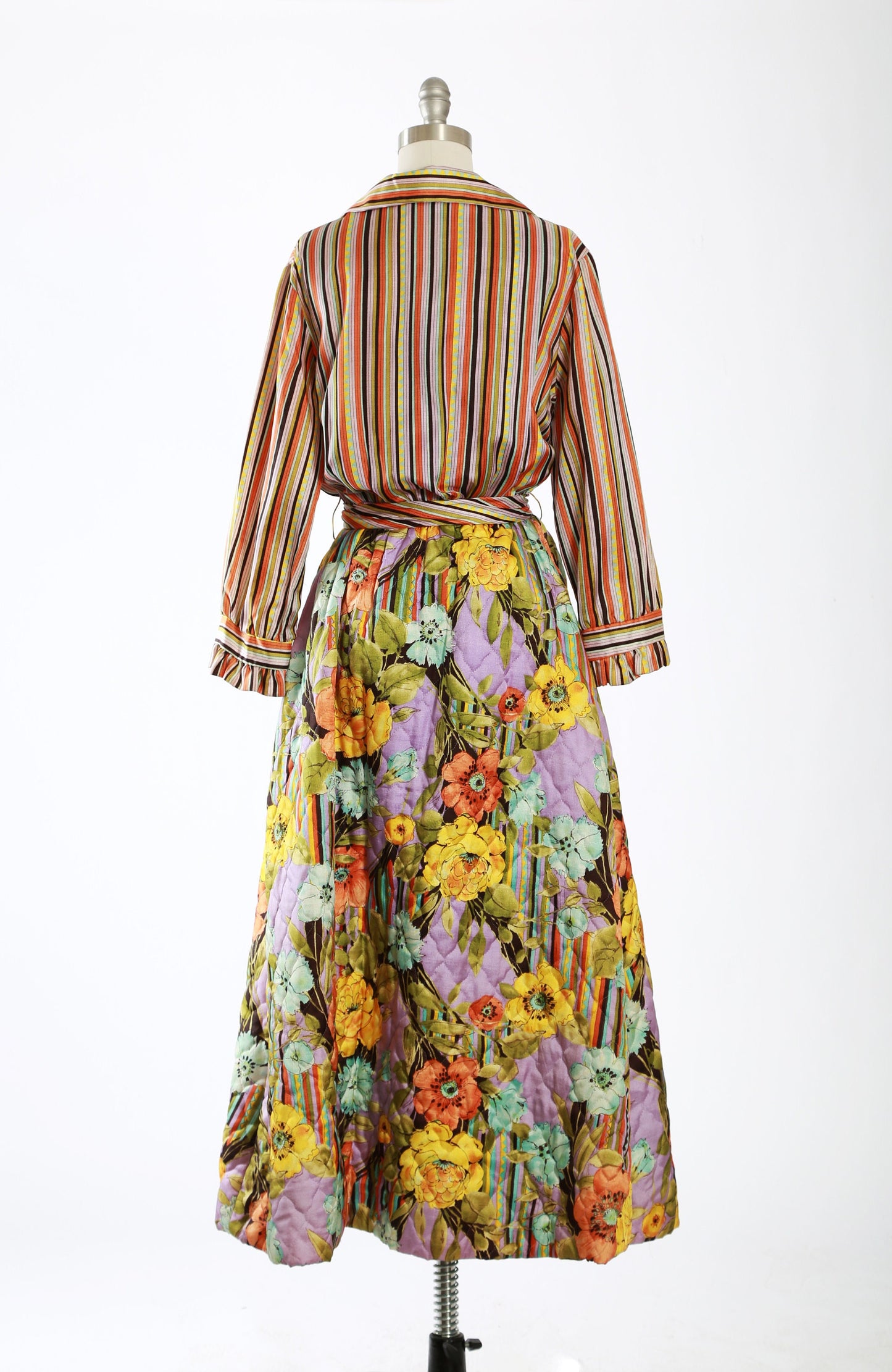 Vintage 1960s quilted floral rainbow striped house dress robe
