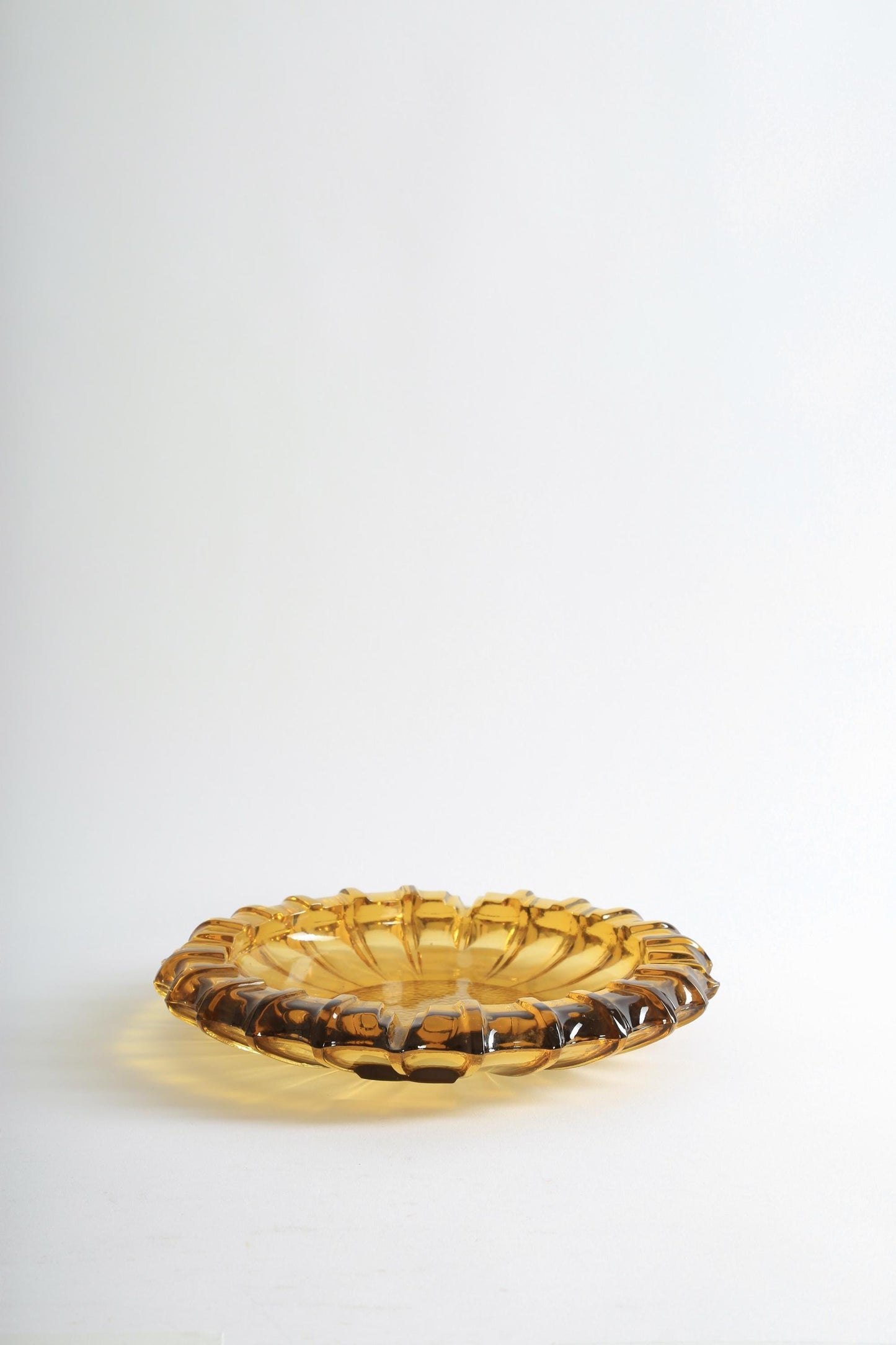 Vintage Blenko Moroccan Hazel Atlas Round Amber Glass Cigar Ashtray Catchall Dish