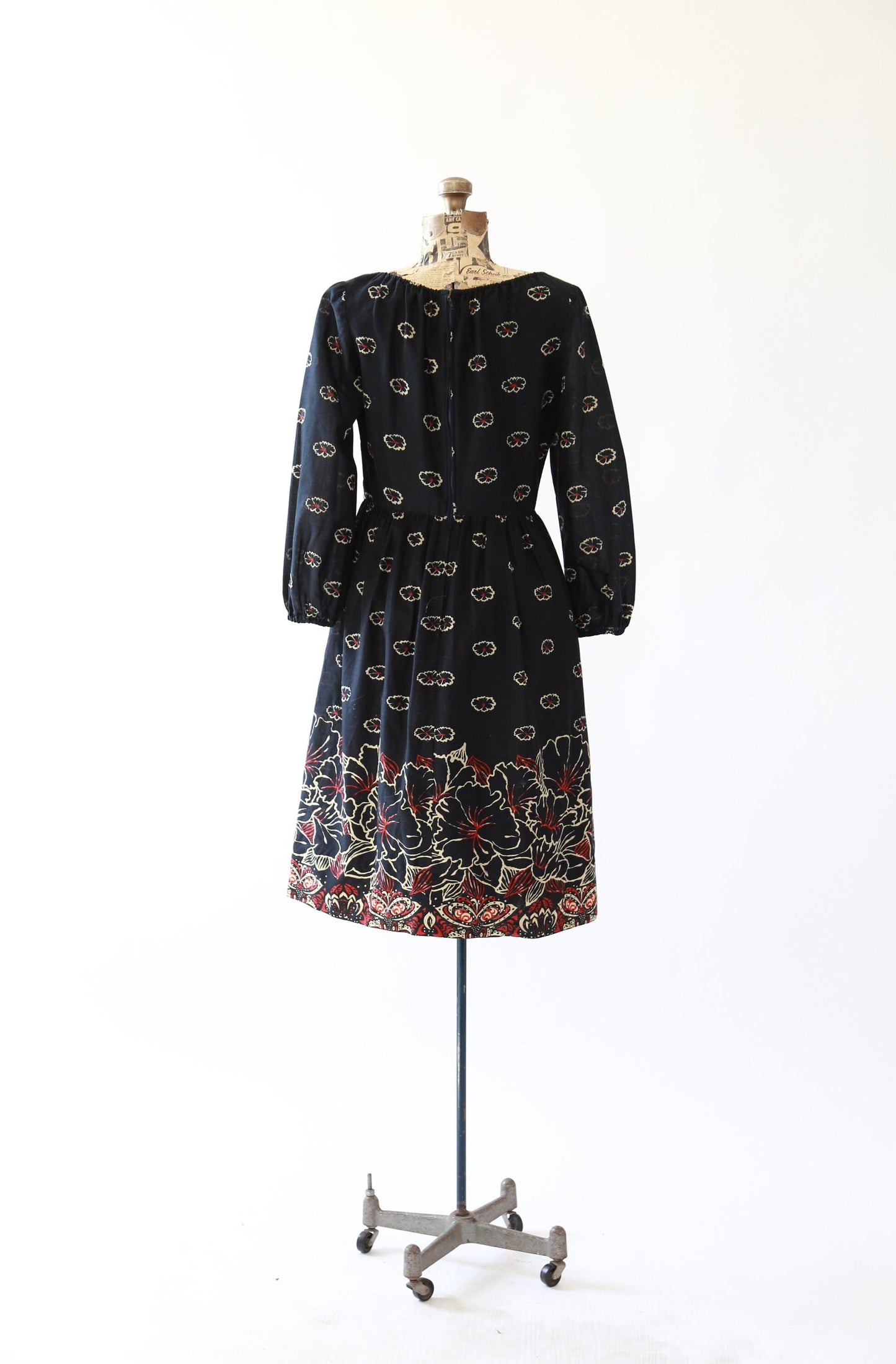 Abe Schrader dress | Vintage 70s Hibiscus floral midi dress