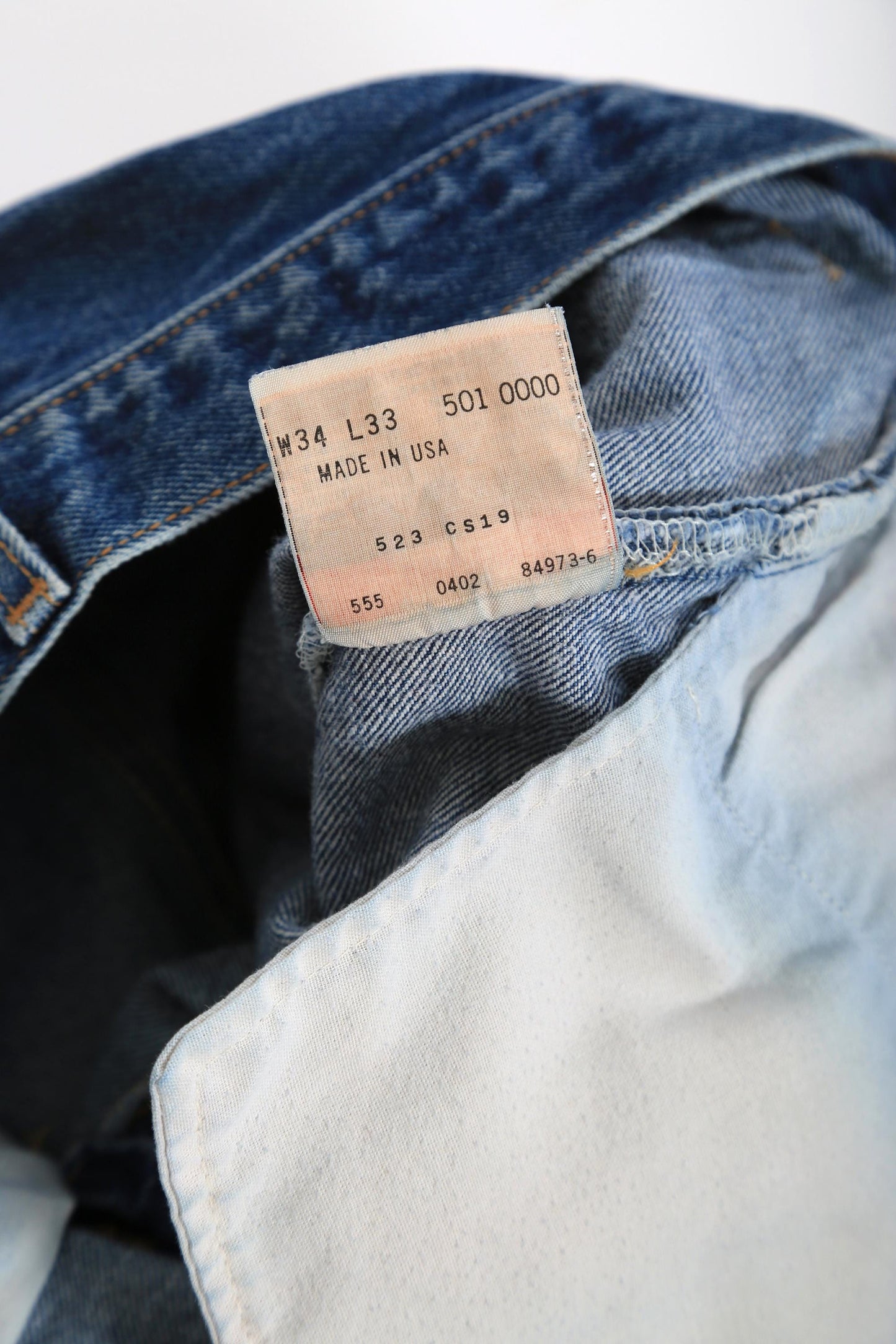 501XX button fly Levis blue jeans W33 L29.5