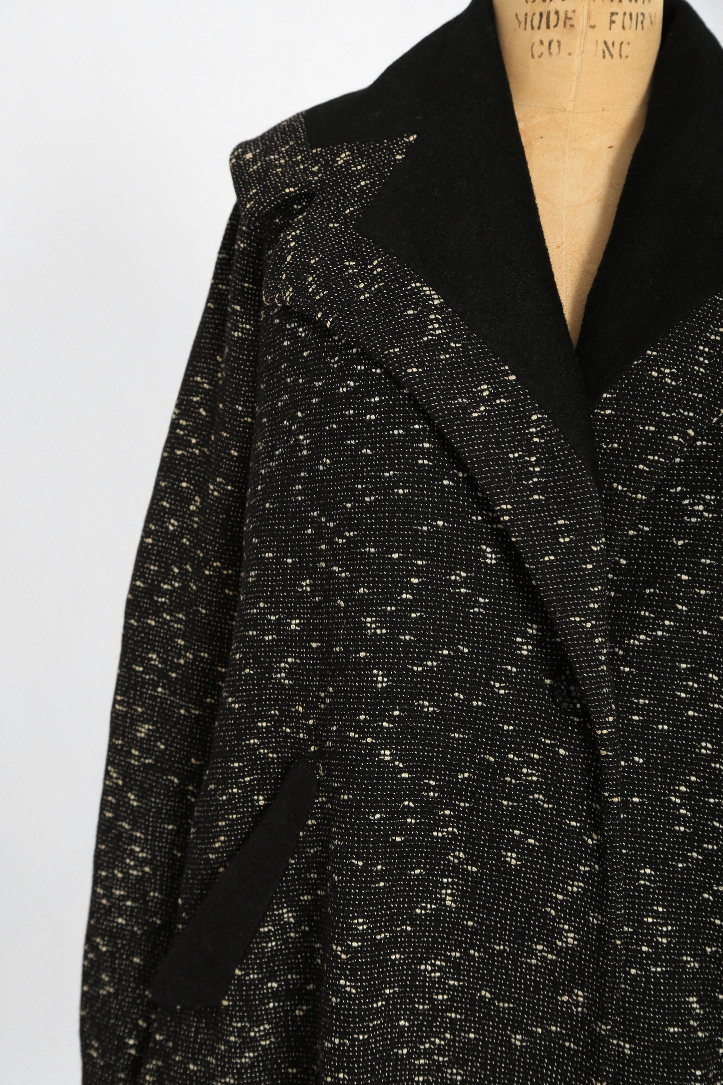 Vintage 40s English wool cape | 1940s black wool bouclé cocoon cape coat