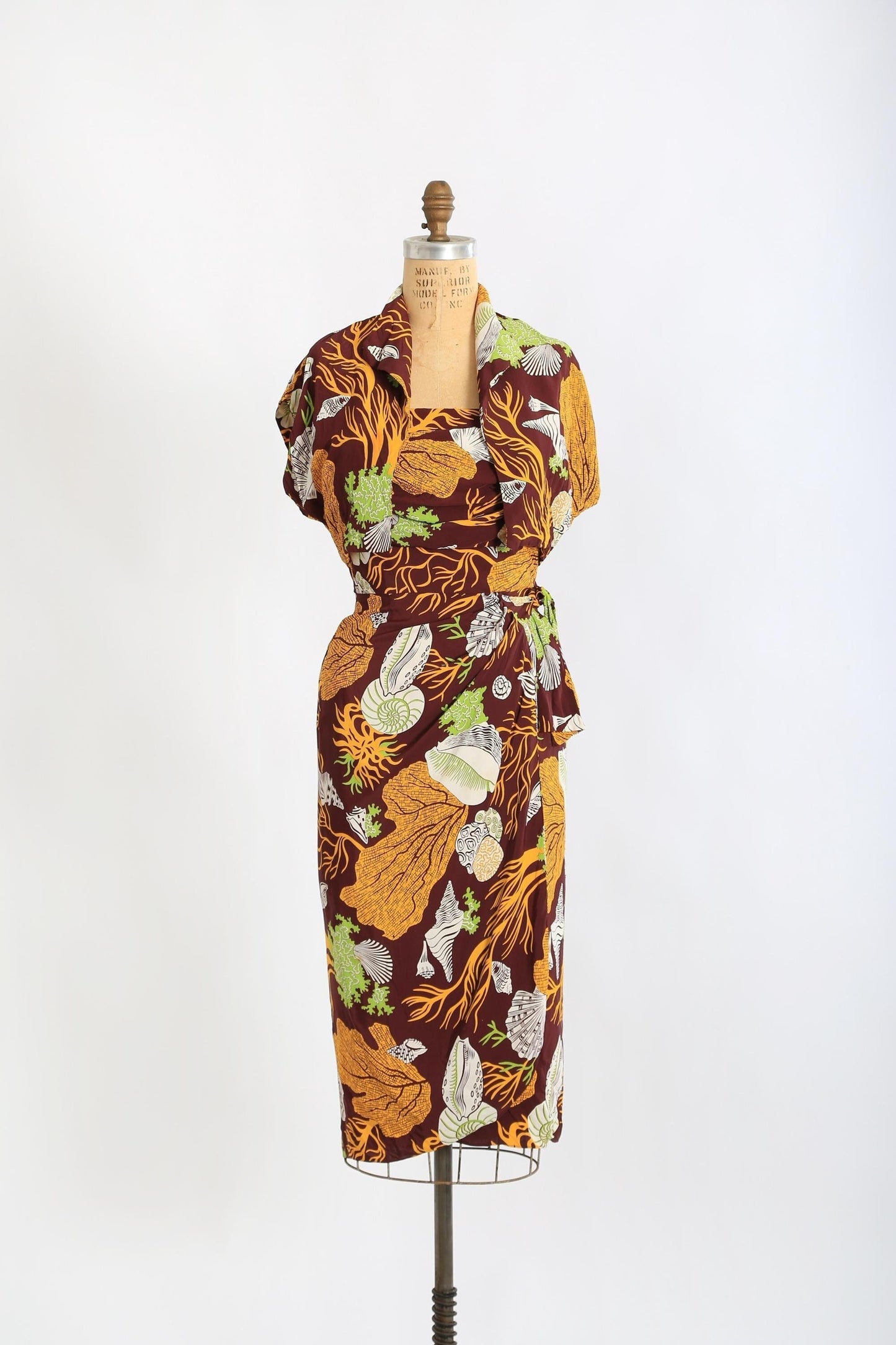 40s Kamehameha dress | Vintage 1940s tropical Hawaiian underwater rayon wiggle dress