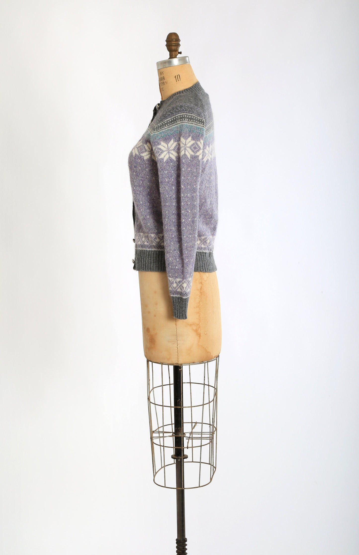 Vintage 80s purple Nordic snowflake knit wool cardigan sweater M