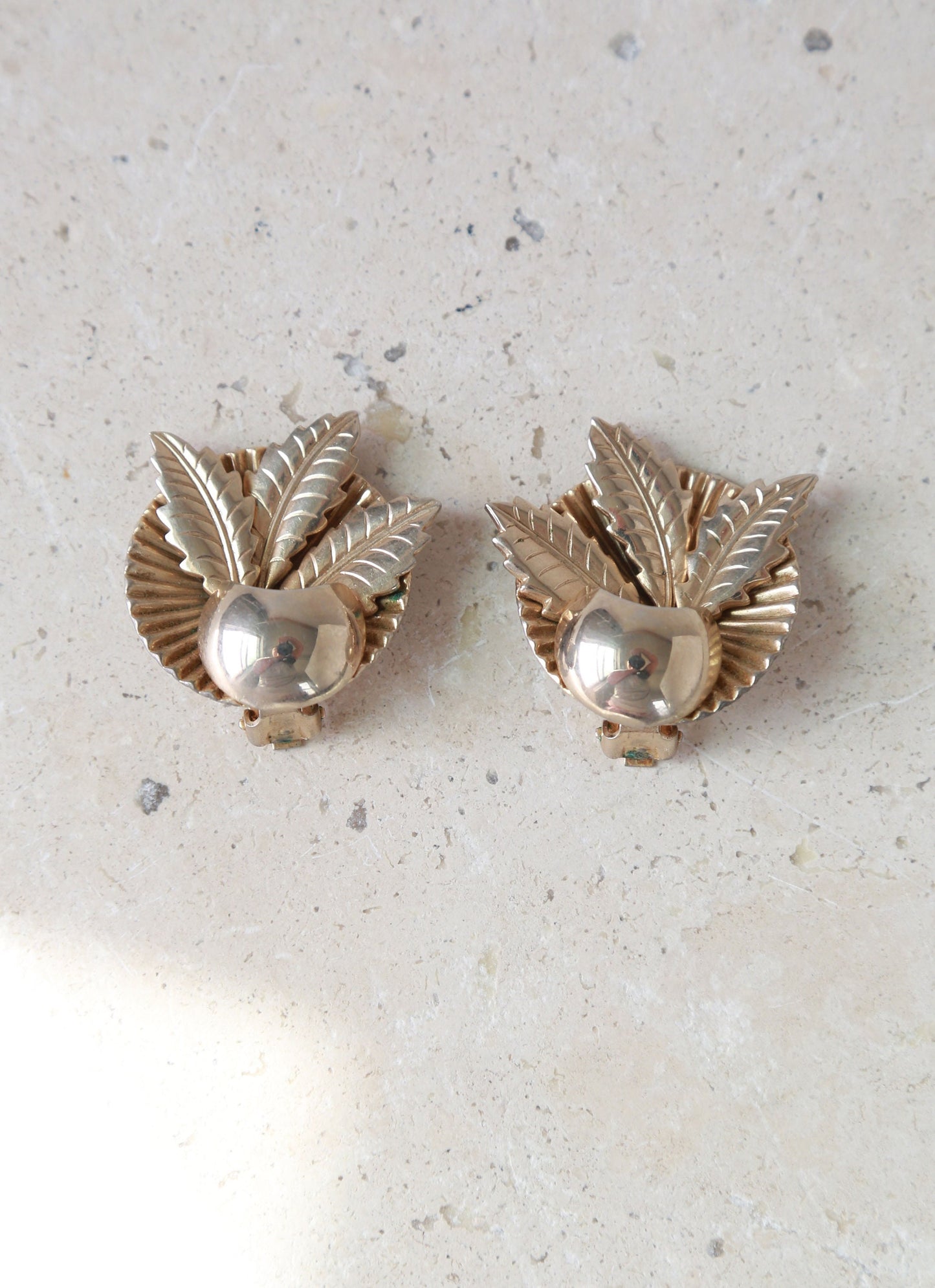 80s gold statement earrings | vintage 1980s gold clip on earrings | tropical earrings