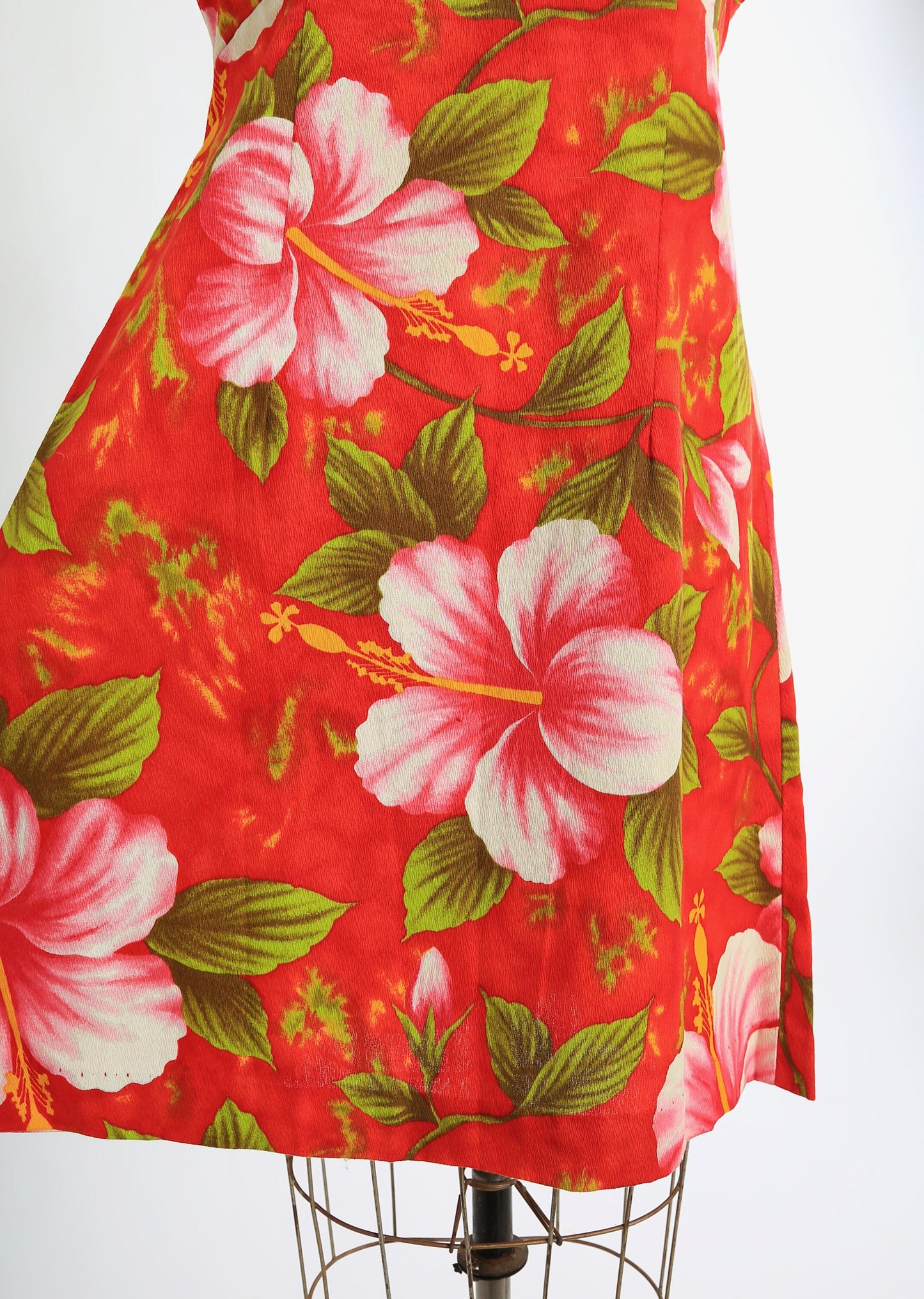60s Ui - Maikai barkcloth Hawaiian mini dress | Vintage 1960s deadstock Red tropical Hibiscus dress