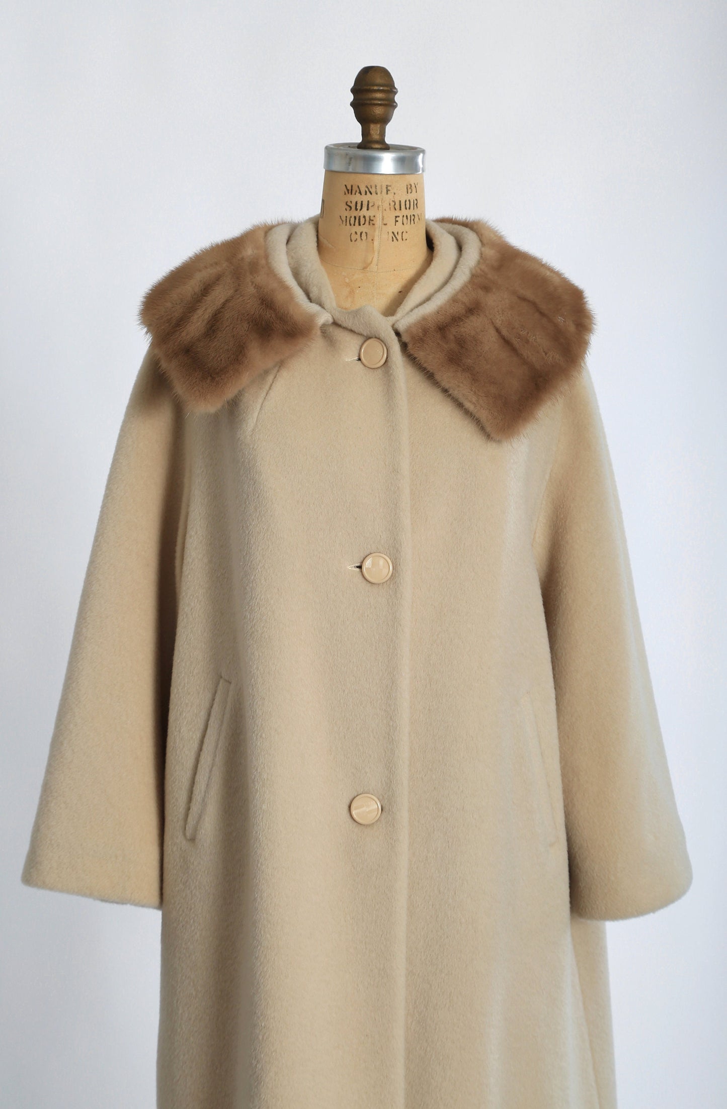 Vintage 50s 60s beige mohair wool coat mink fur collar