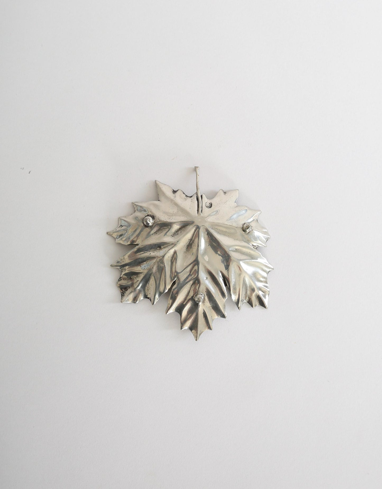 Vintage International pewter Maple leaf catchall jewelry dish