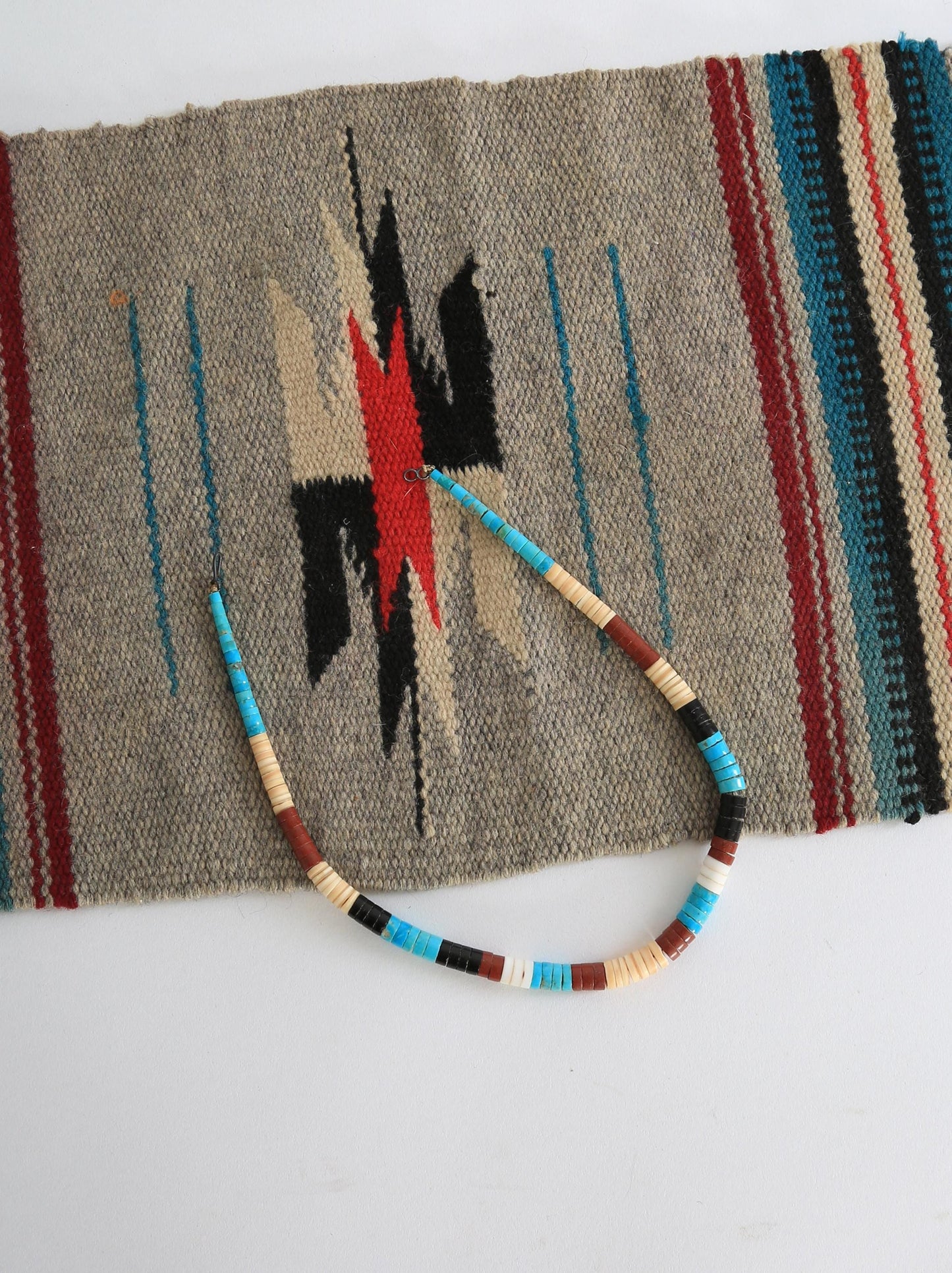 Vintage Native American Turquoise shell Heishi beaded necklace | Santo Domingo Turquoise chocker