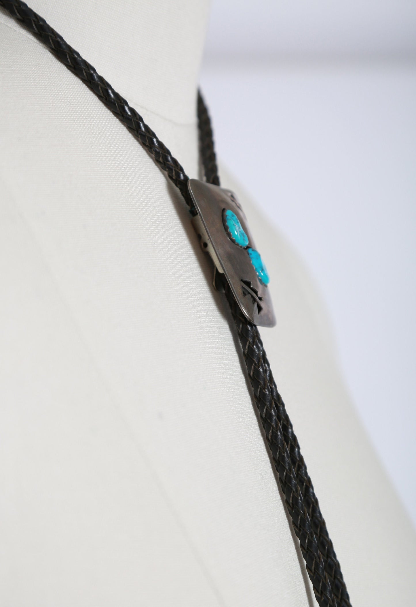 Vintage Native American sterling silver Turquoise bolo tie