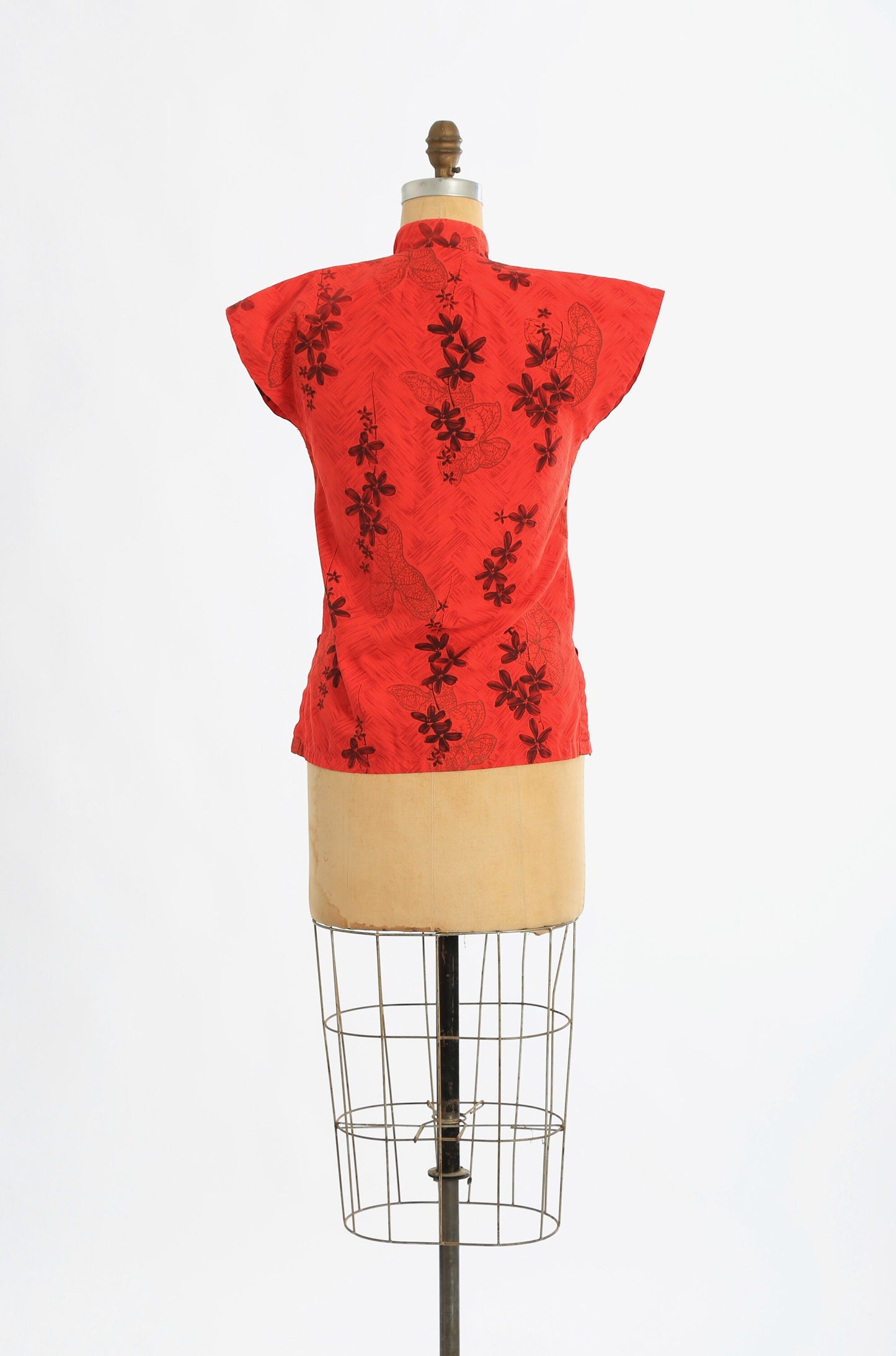 50s Hawaiian shirt | Vintage 1950s red Hawaiian tropical leaf cotton blouse