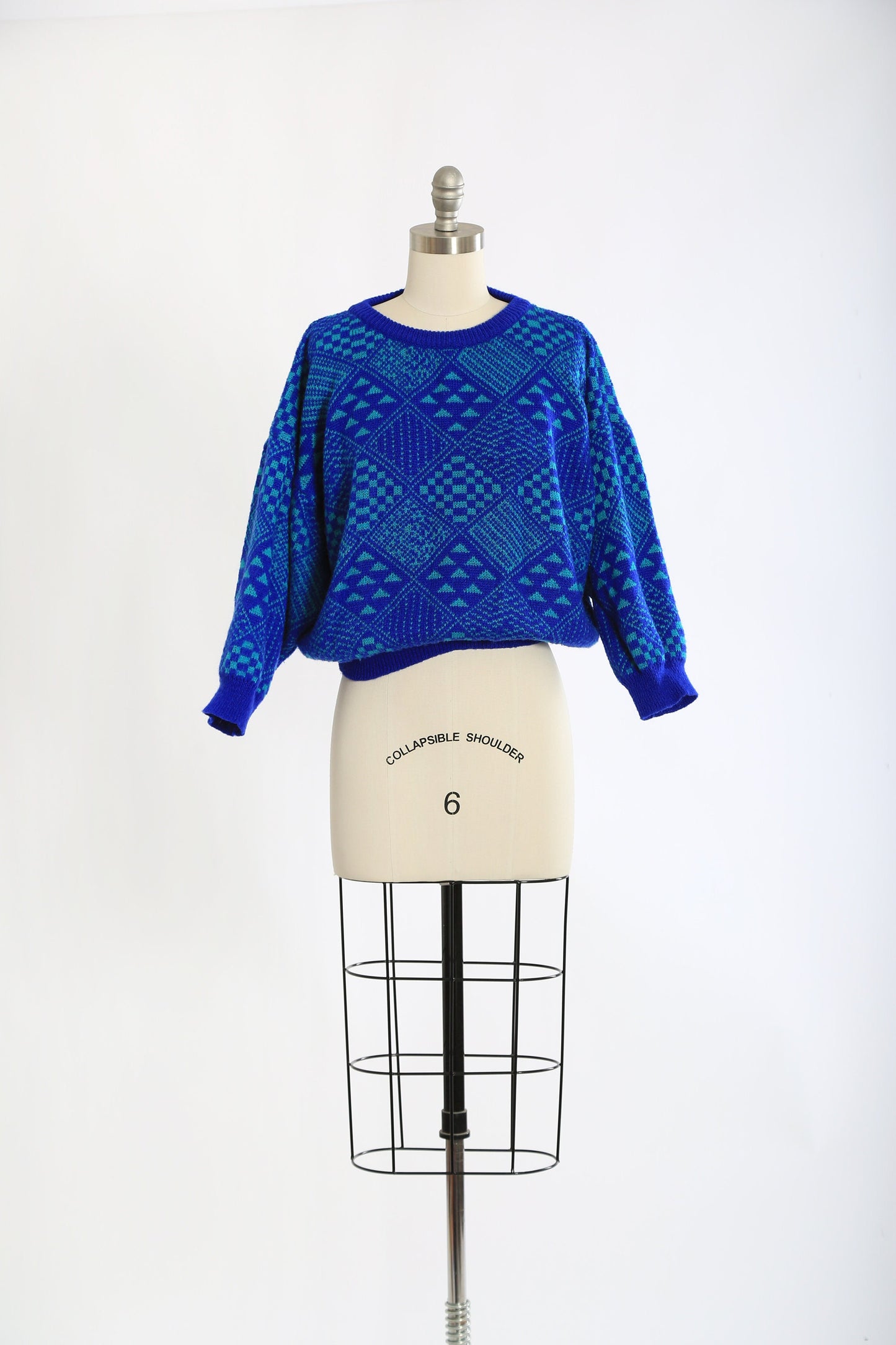 Vintage 80s blue geometric sloutchy knit sweater