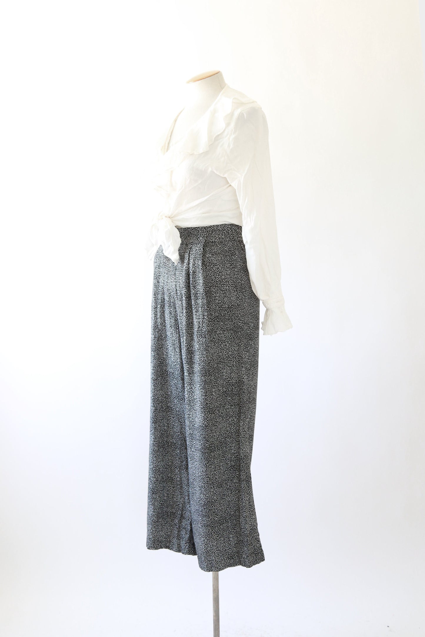 Vintage 90s Cropped polka dot pants
