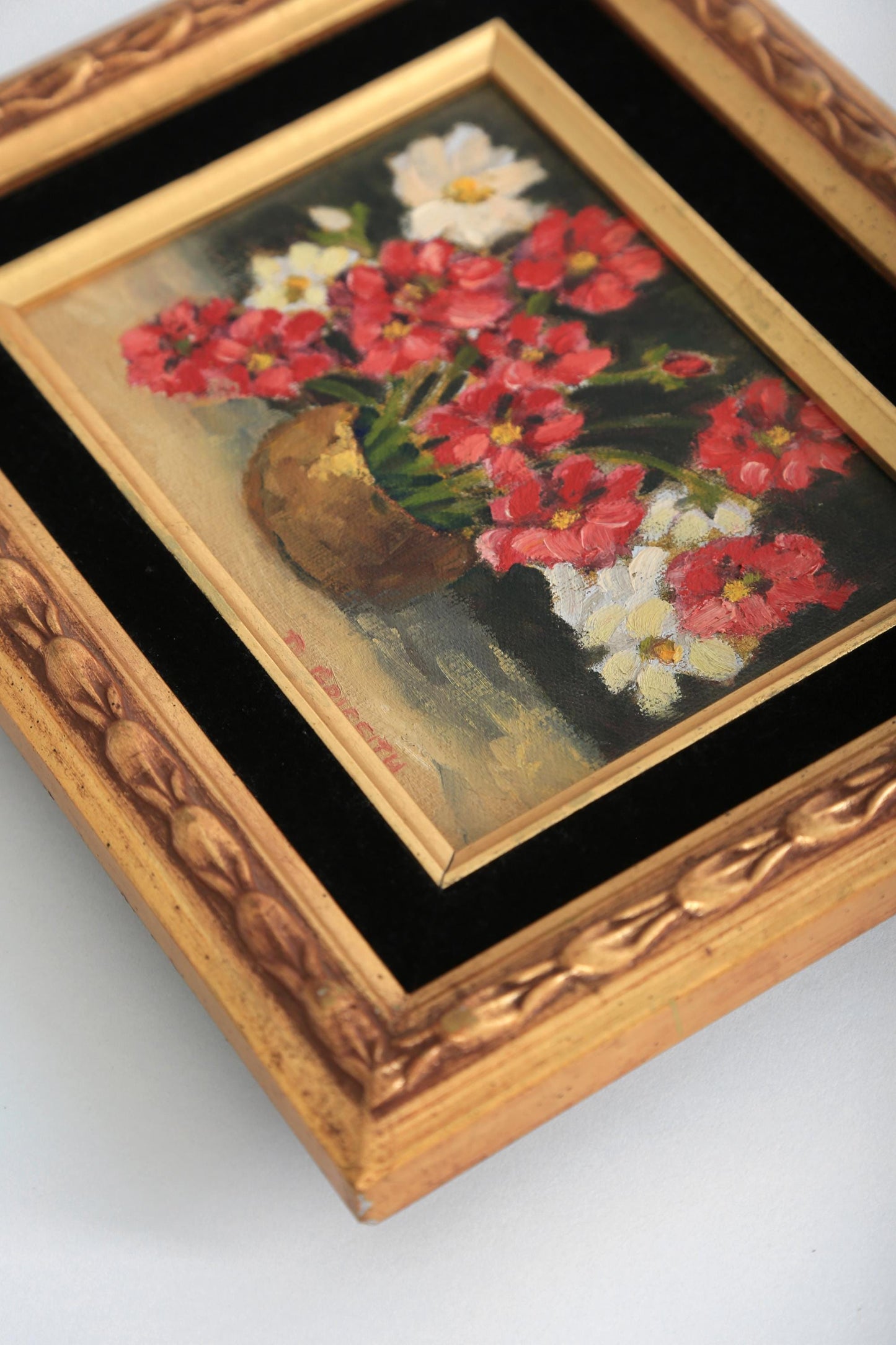 Vintage Original Floral Still Life Oil Painting Signed gold frame