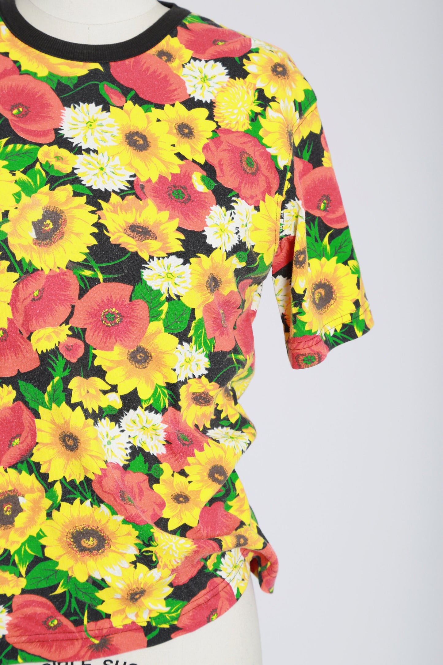 90s floral T-shirt