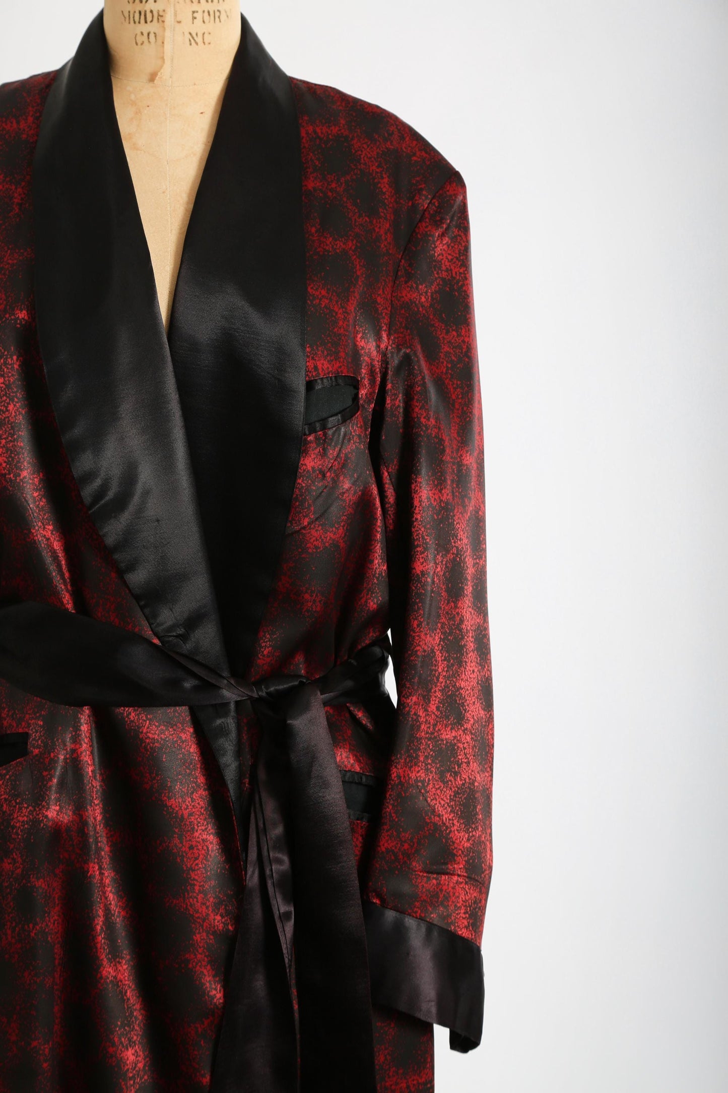 50s satin smoking robe | Vintage 1950s red satin Smoking Jacket robe
