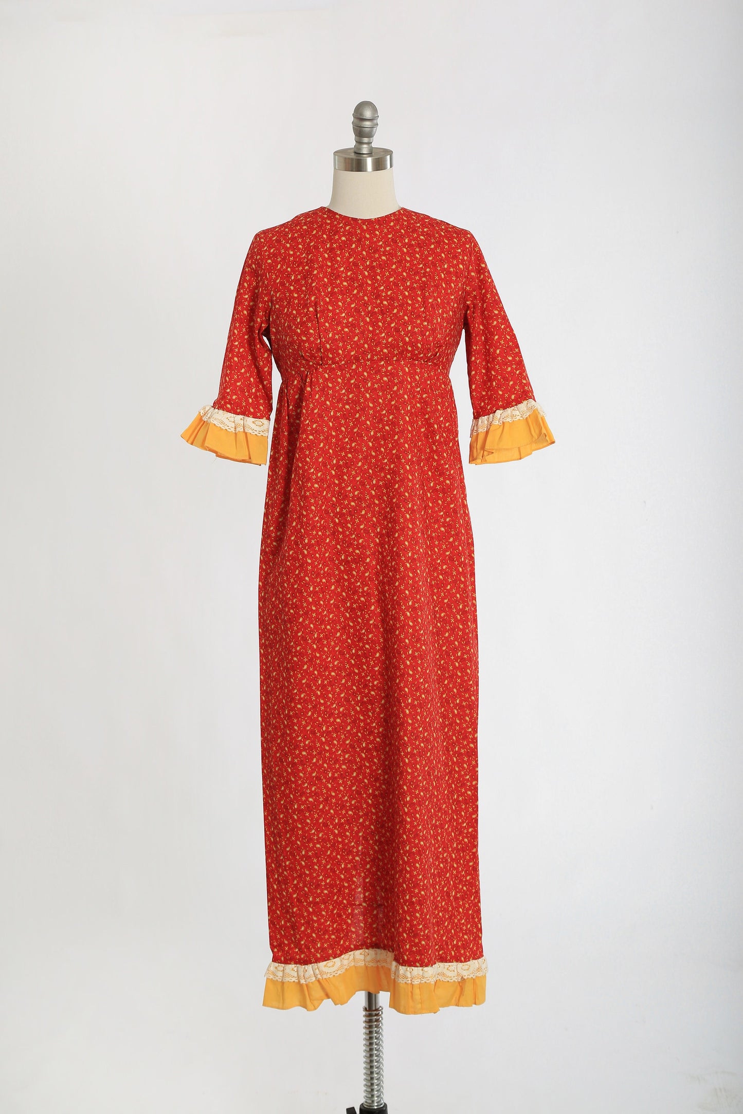 Vintage 50s Edwardian style floral cotton paisley dress