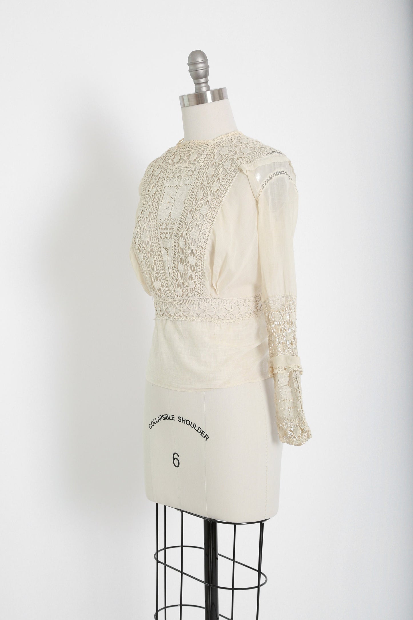 Antique Edwardian 1900s natural cotton lace crochet blouse