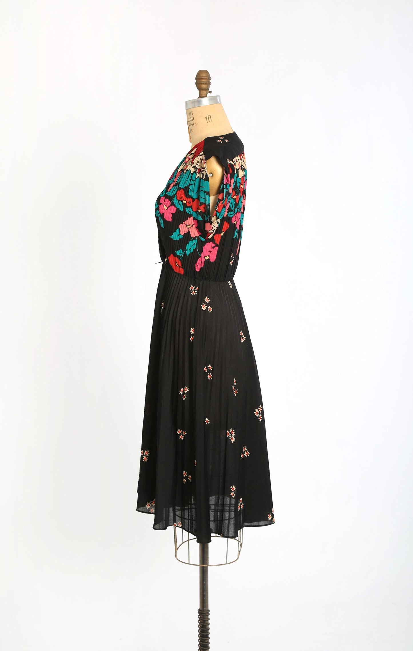 Jt by JODY of California dress | Vintage 70s sheer floral pleated dress