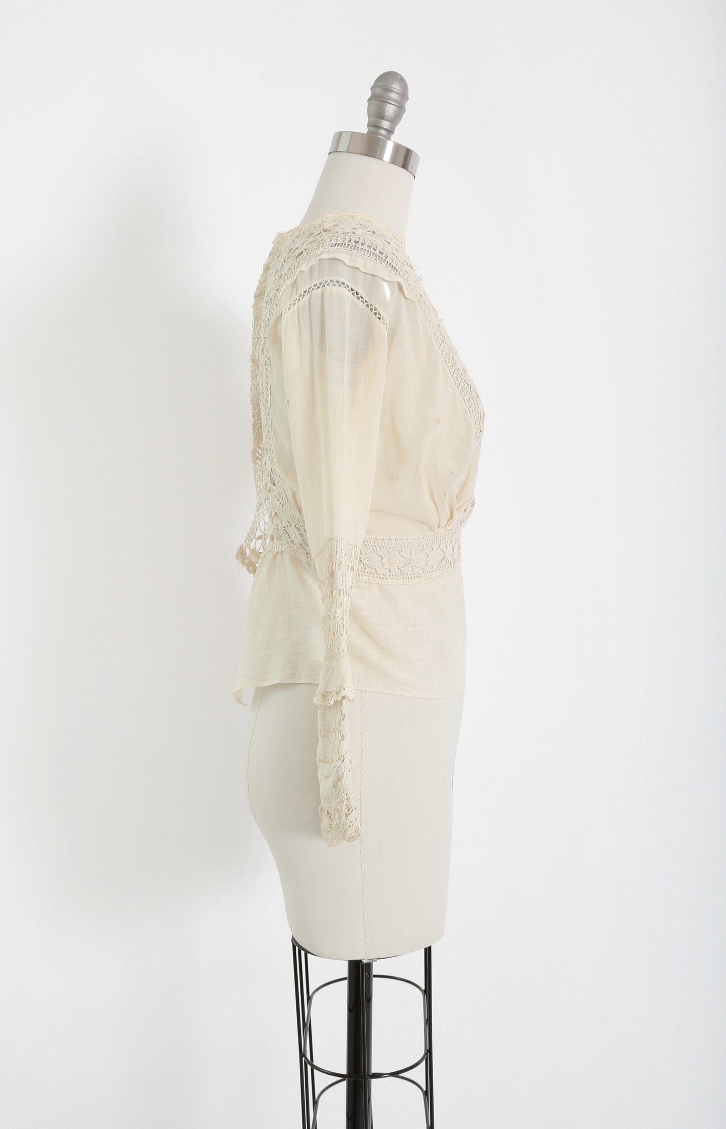 Antique Edwardian 1900s natural cotton lace crochet blouse