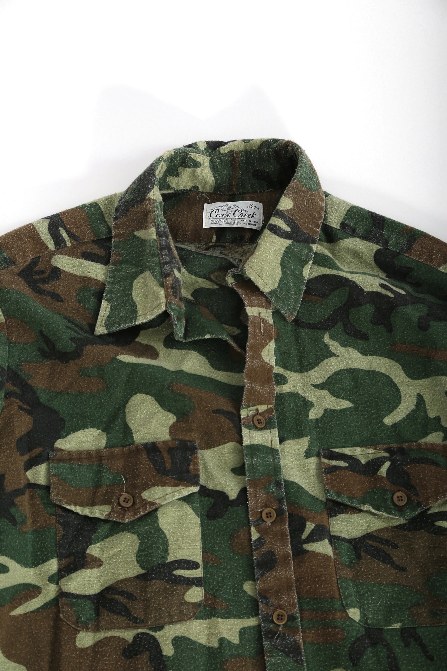 Vintage 70s Cove Creek Camo cotton long sleeve flannel shirt