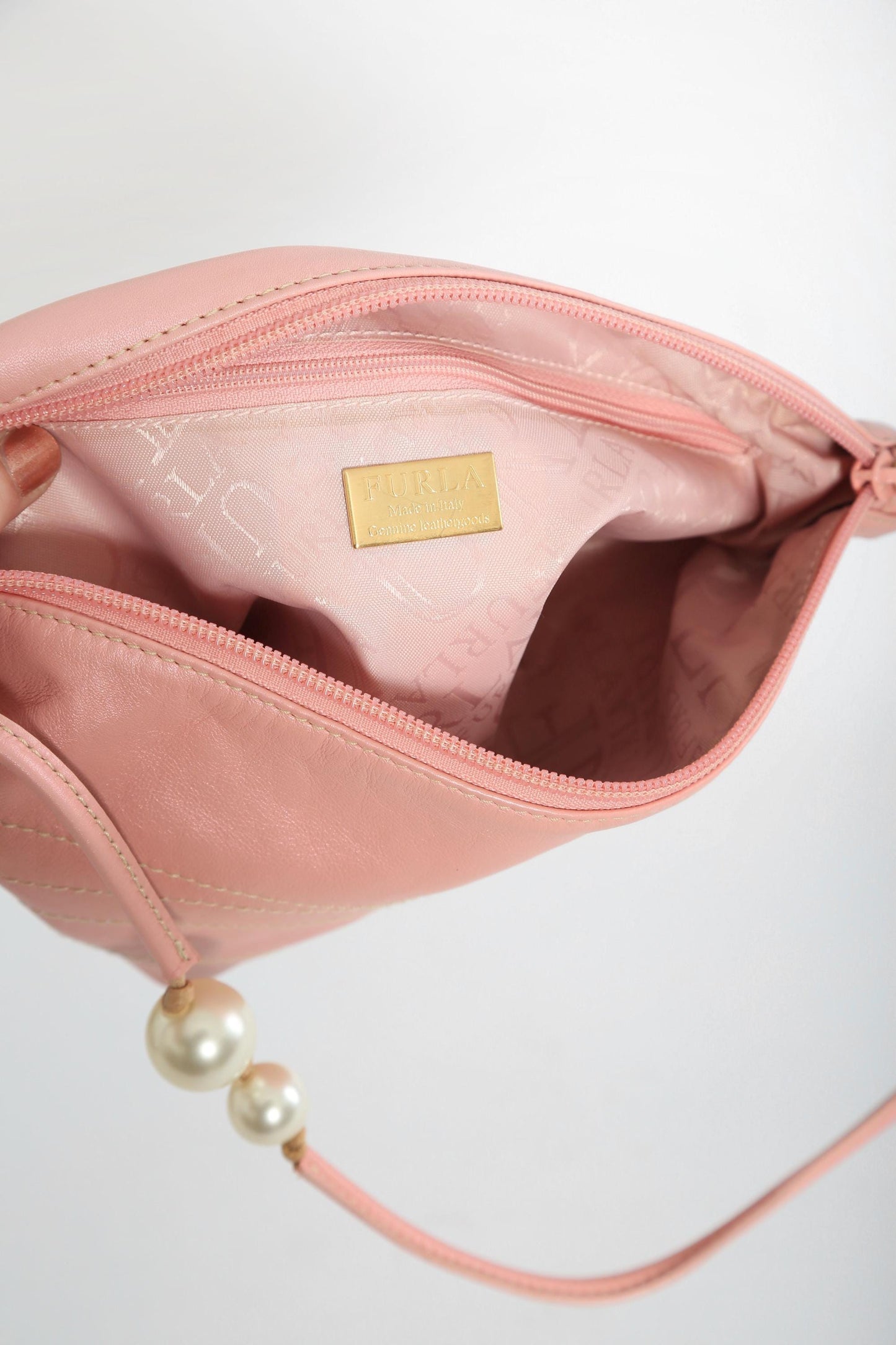 Vintage FURLA Y2K pink leather bead pearl Purse