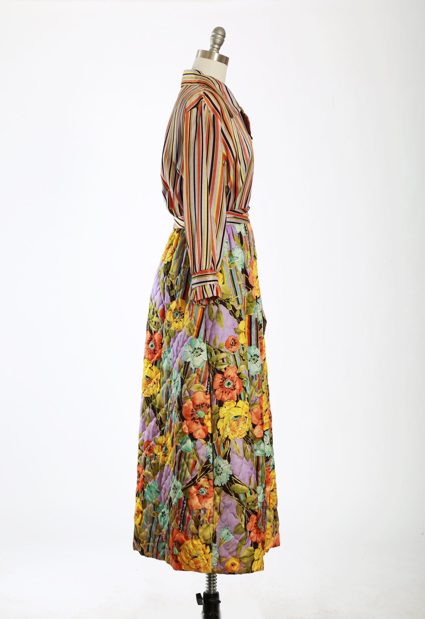 Vintage 1960s quilted floral rainbow striped house dress robe