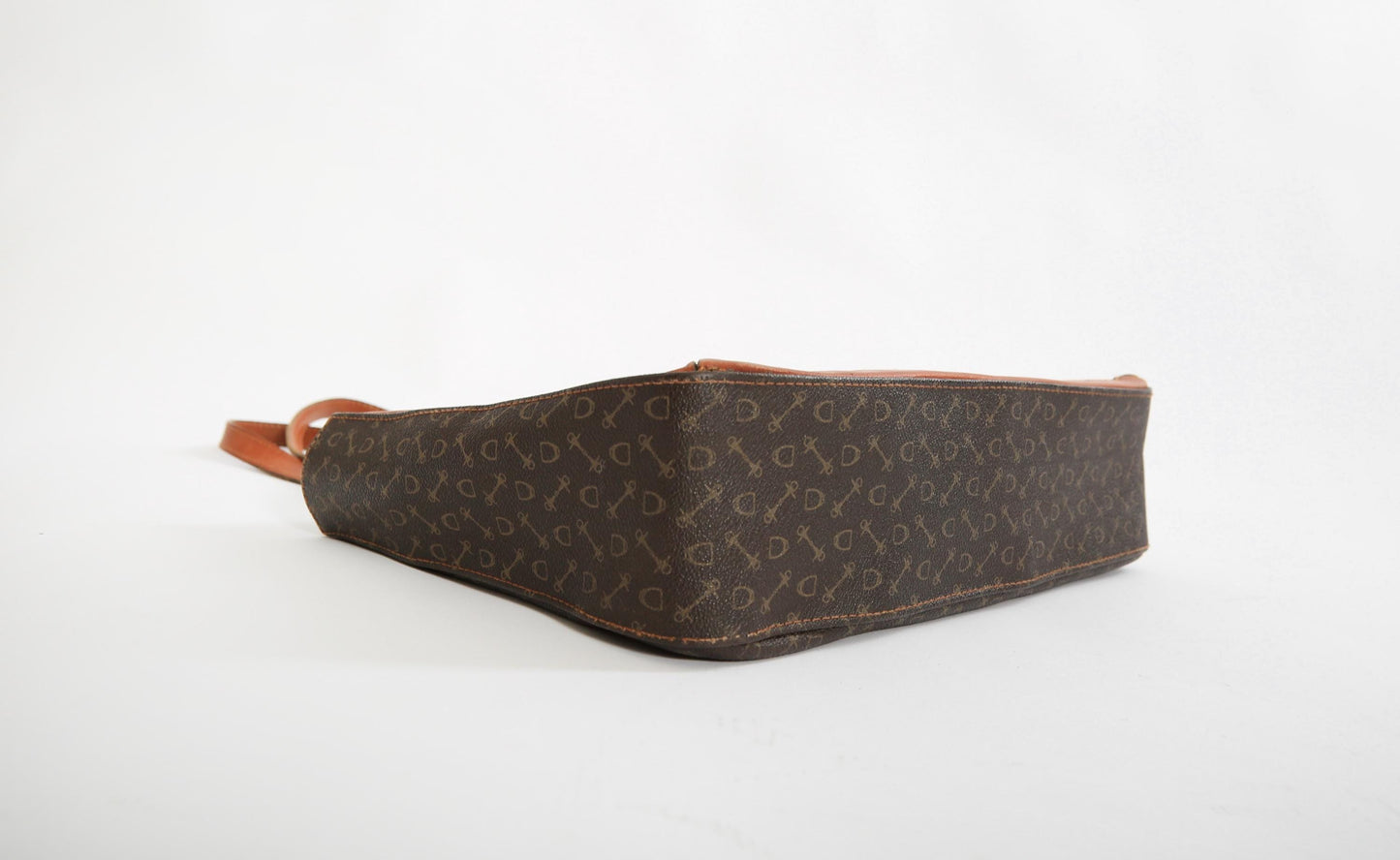 Vintage WHY brown horse bit Signature leather Purse