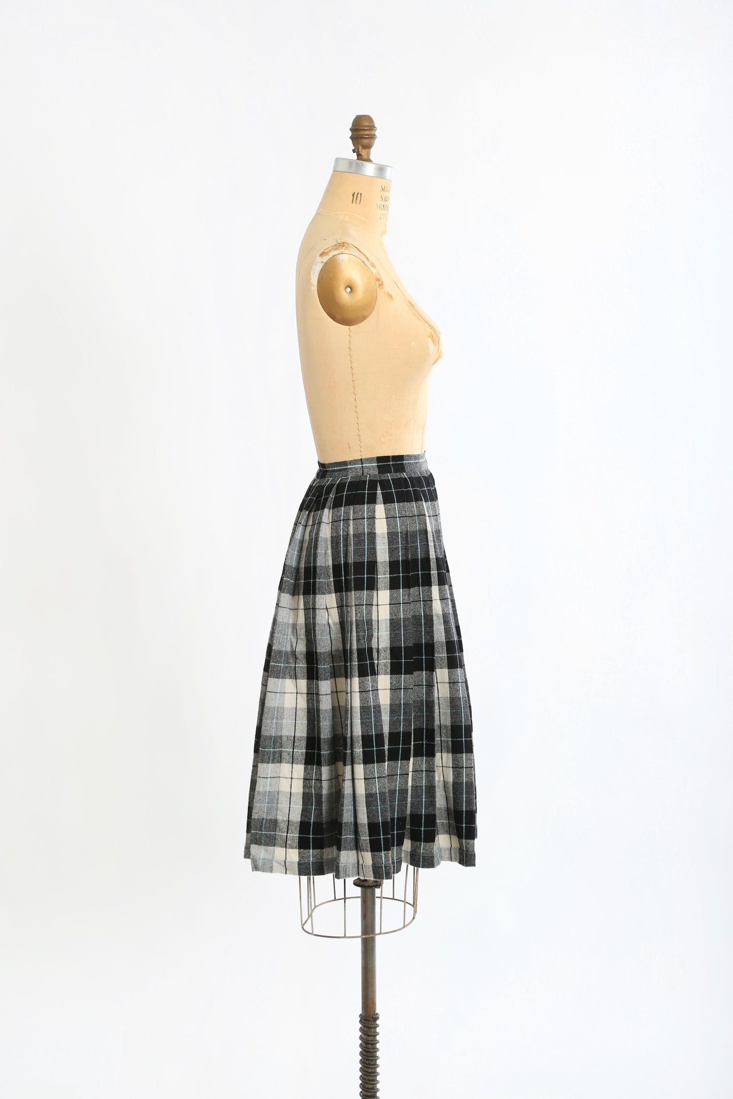 Vintage 1950s black pleated plaid wool skirt
