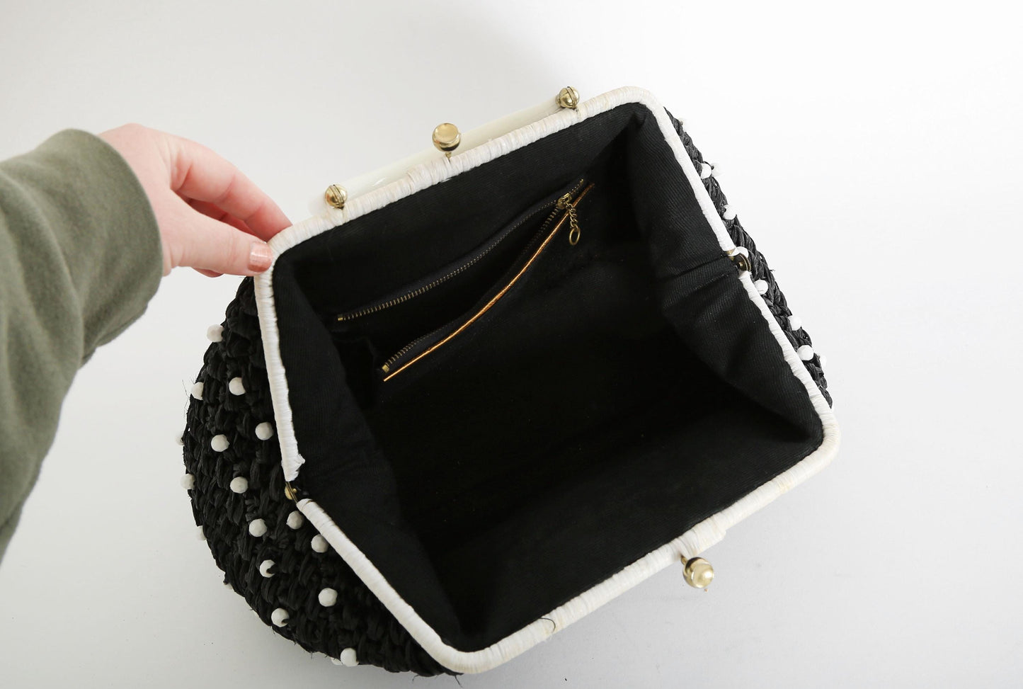 Vintage woven beaded Raffia purse