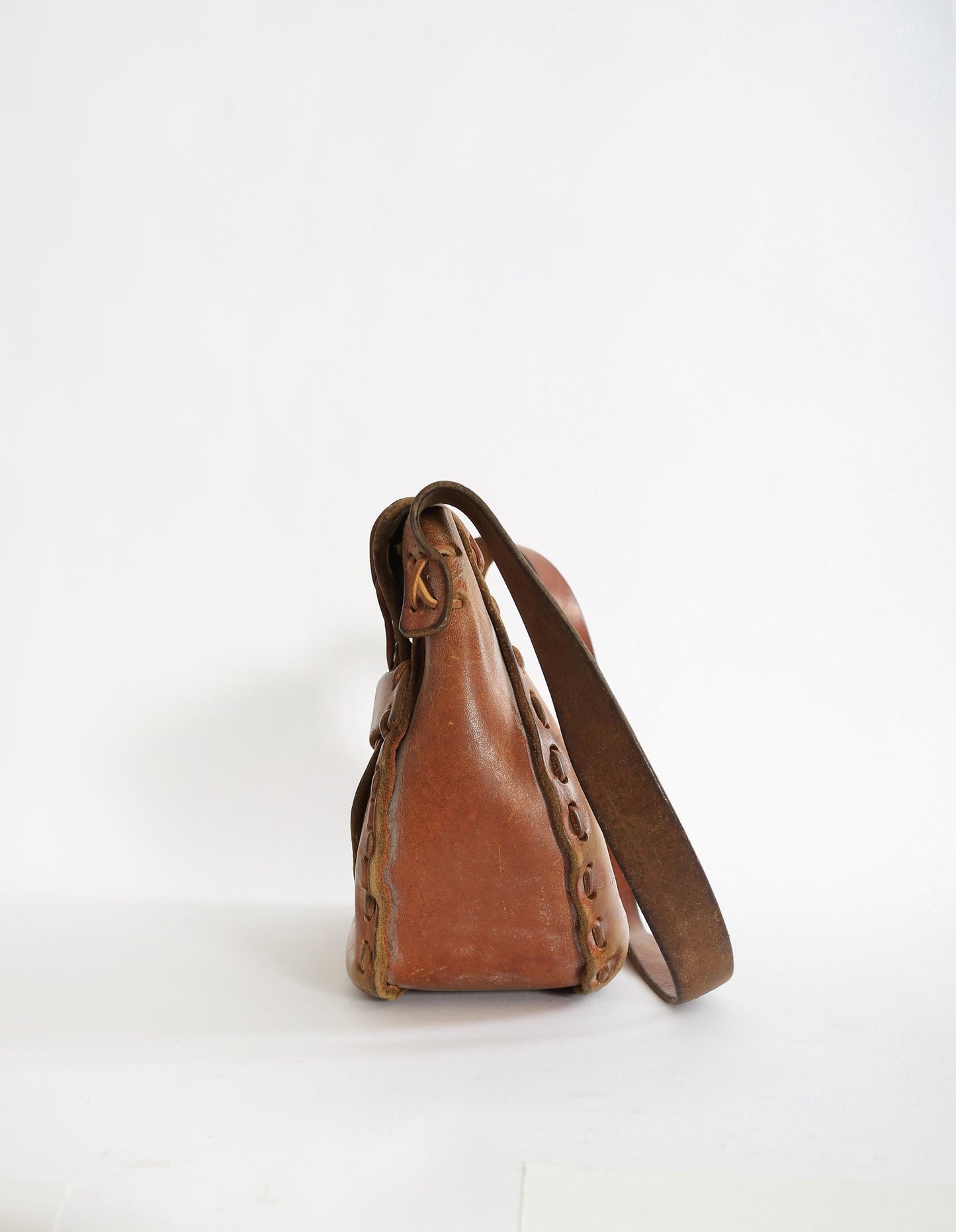 60s Tooled leather purse | Vintage 1960s tooled leather purse