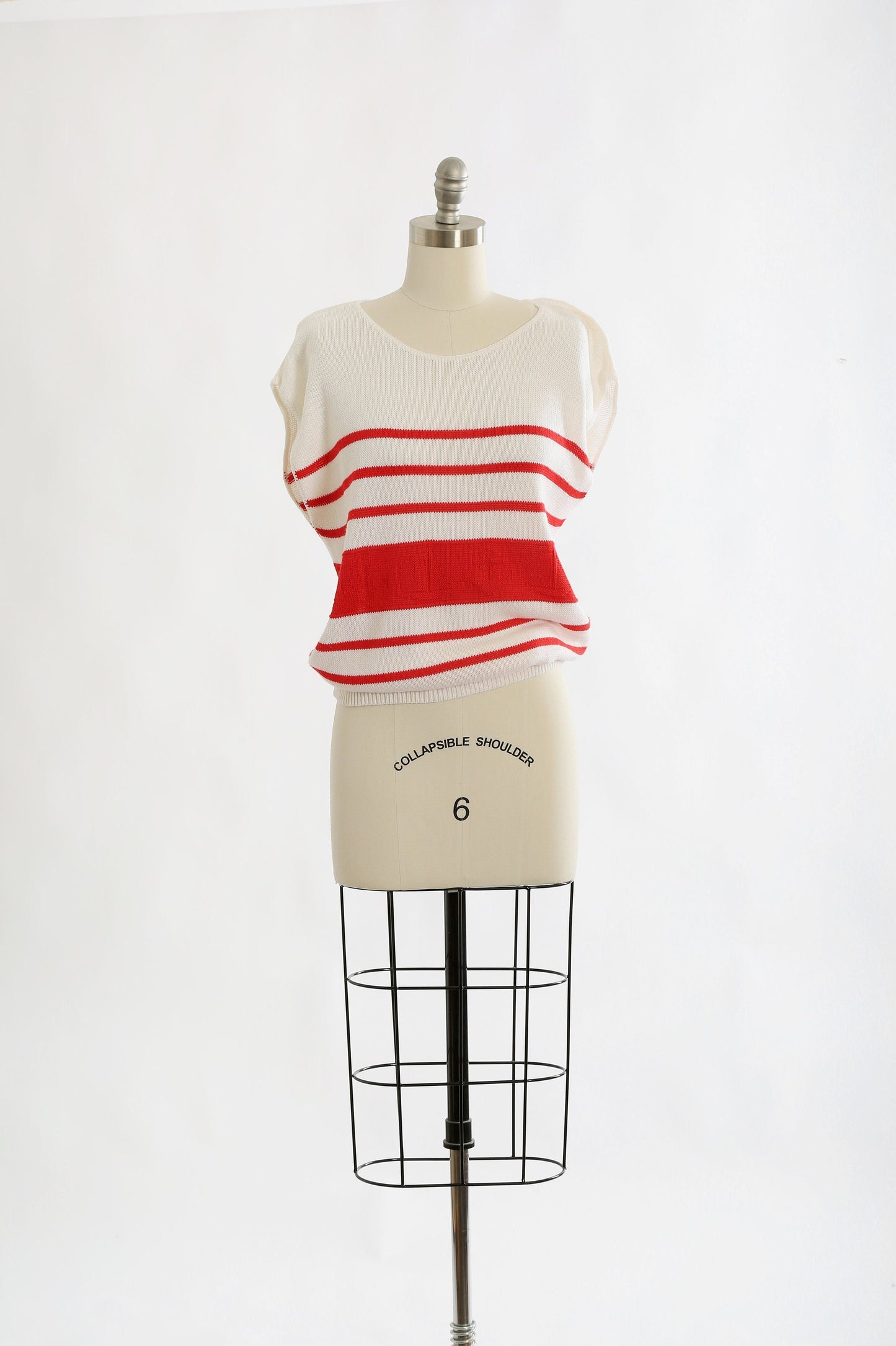 80s Nautical red striped anchor sailboat knit sweater