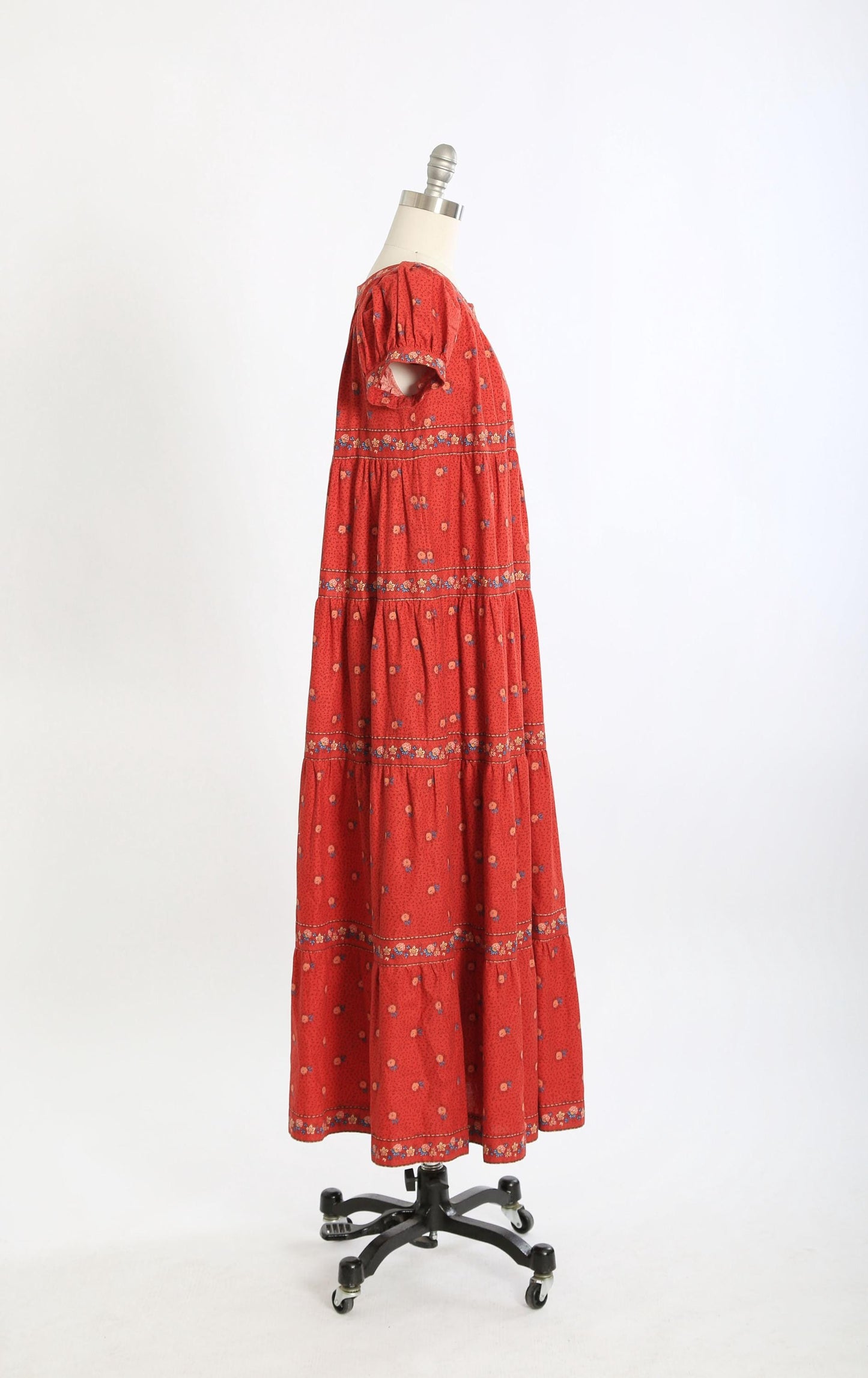 Vintage 70s red floral Berry cotton French maxi Dress | Charles Demery Tarascon aulgnon Paris dress