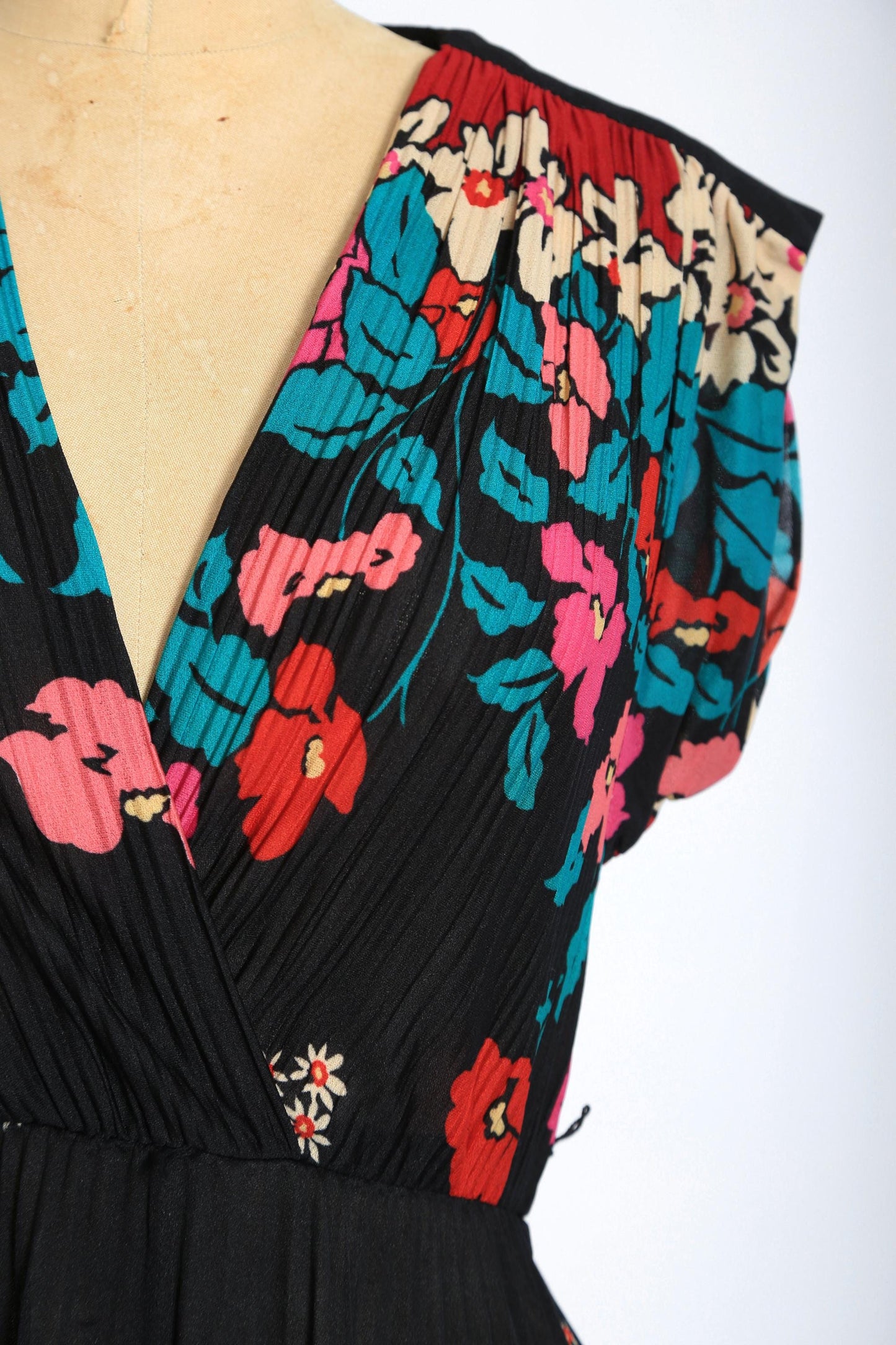 Jt by JODY of California dress | Vintage 70s sheer floral pleated dress