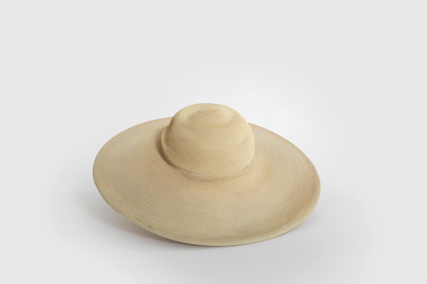 Vintage 1940s straw wide brim hat