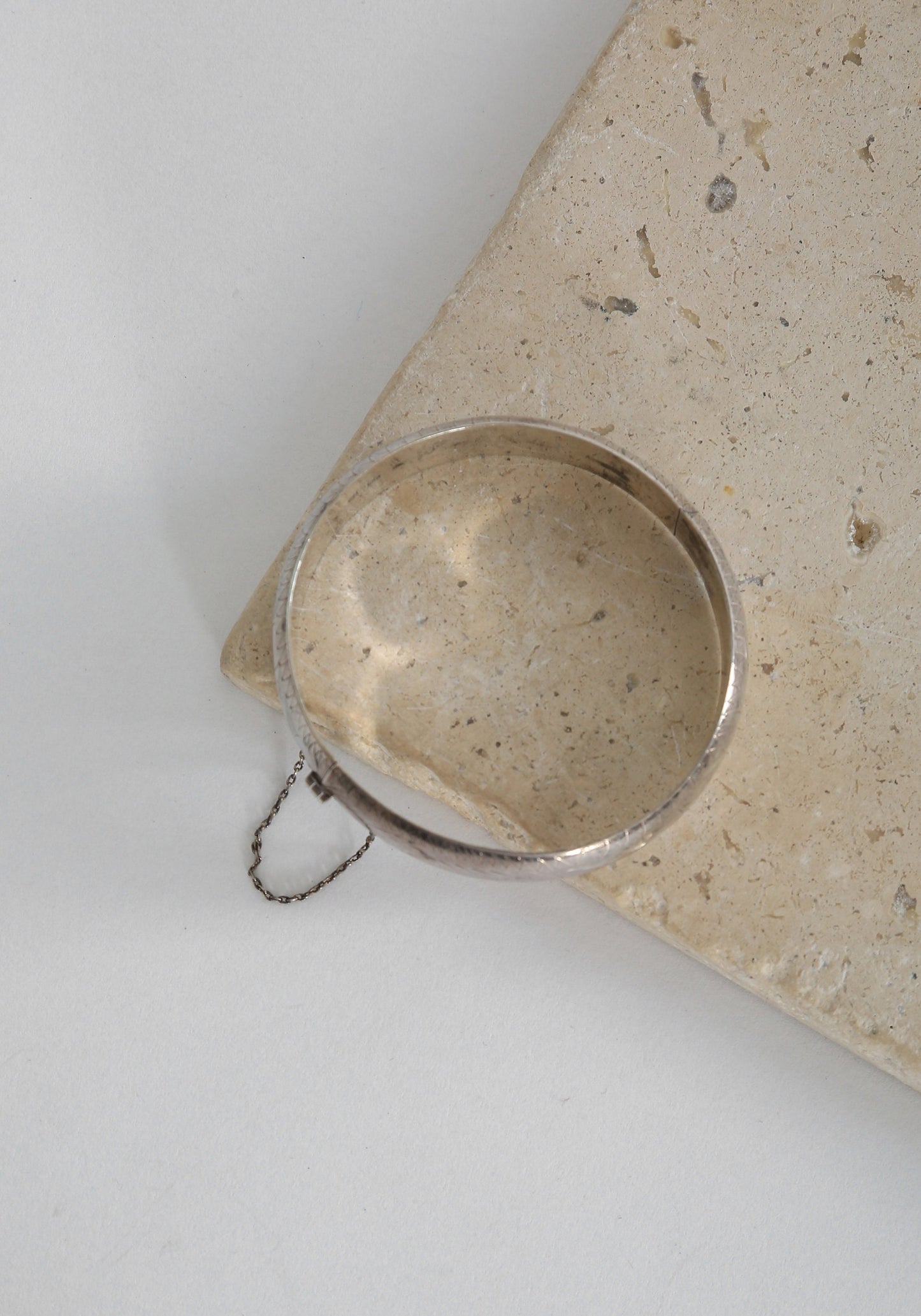 Vintage Sterling Silver Engraved hinged Bangle Bracelet 20.4g