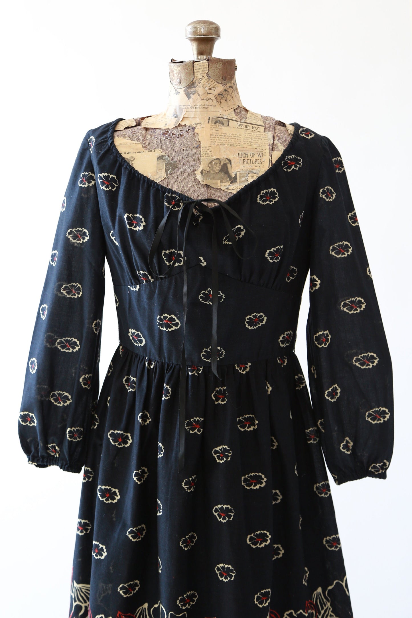 Abe Schrader dress | Vintage 70s Hibiscus floral midi dress