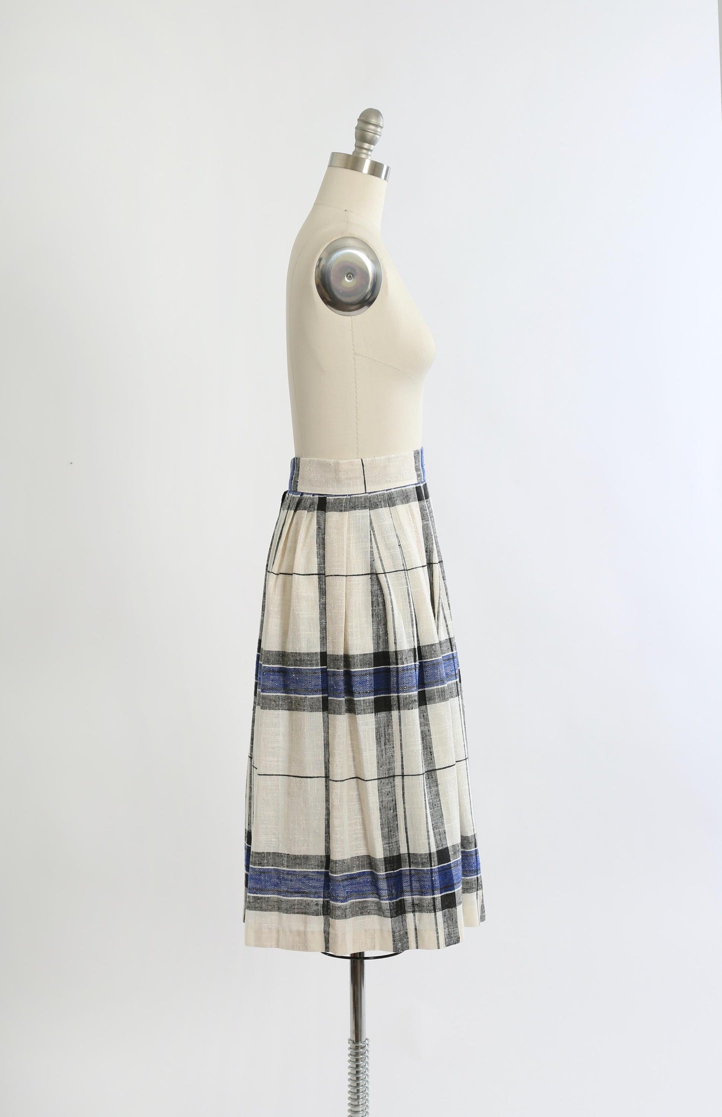 Vintage 80s 90s blue + white plaid woven skirt