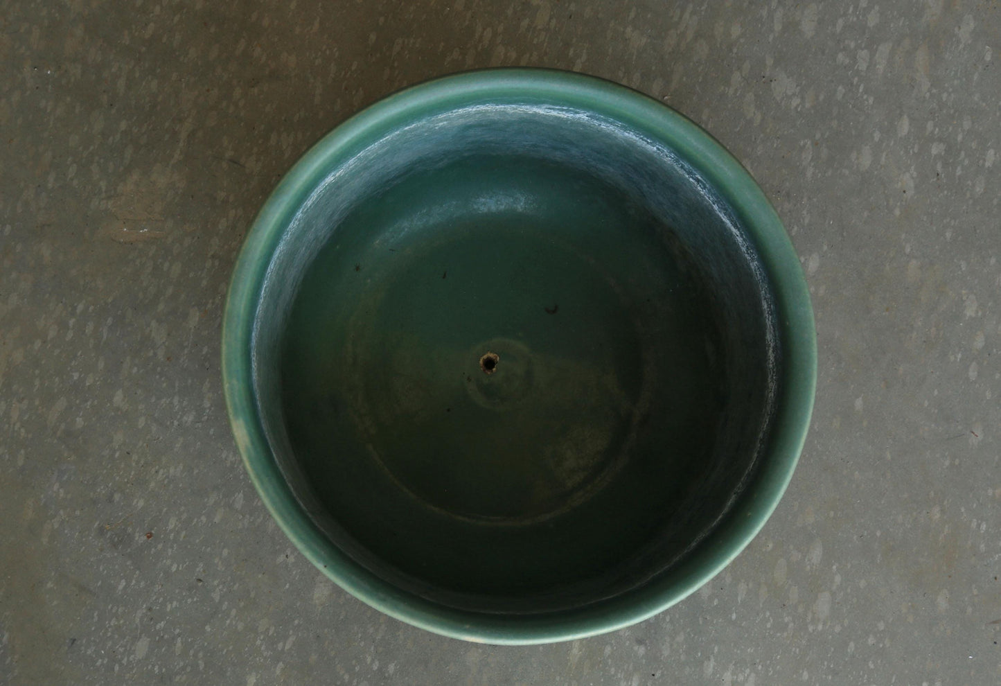 Vintage Mid Century Modern matte green ribbed California pottery ceramic planter pot