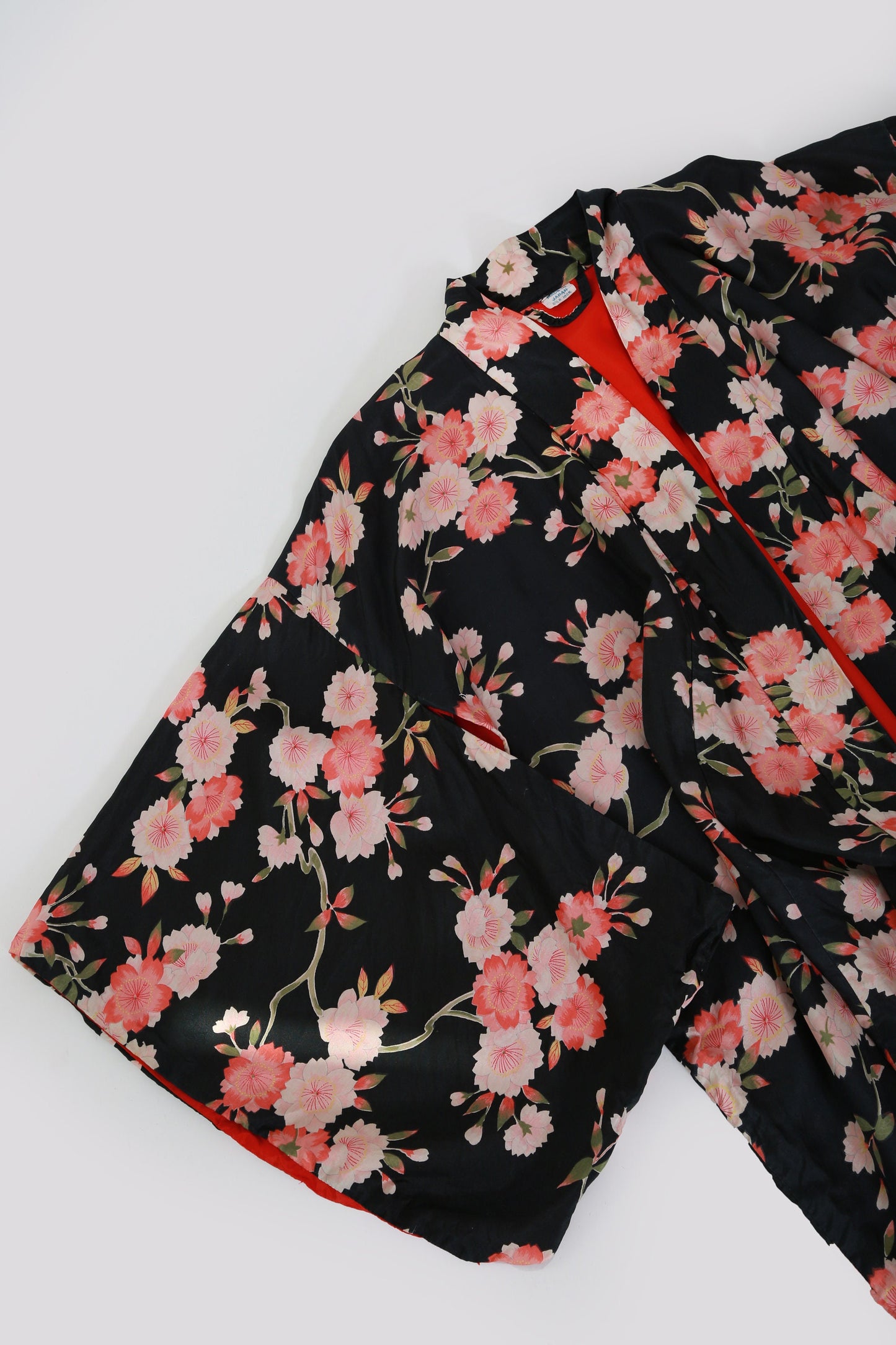 Antique vintage 40s floral silk kimono | 1920s cheery blossom Japanese kimono | kimono wrapper