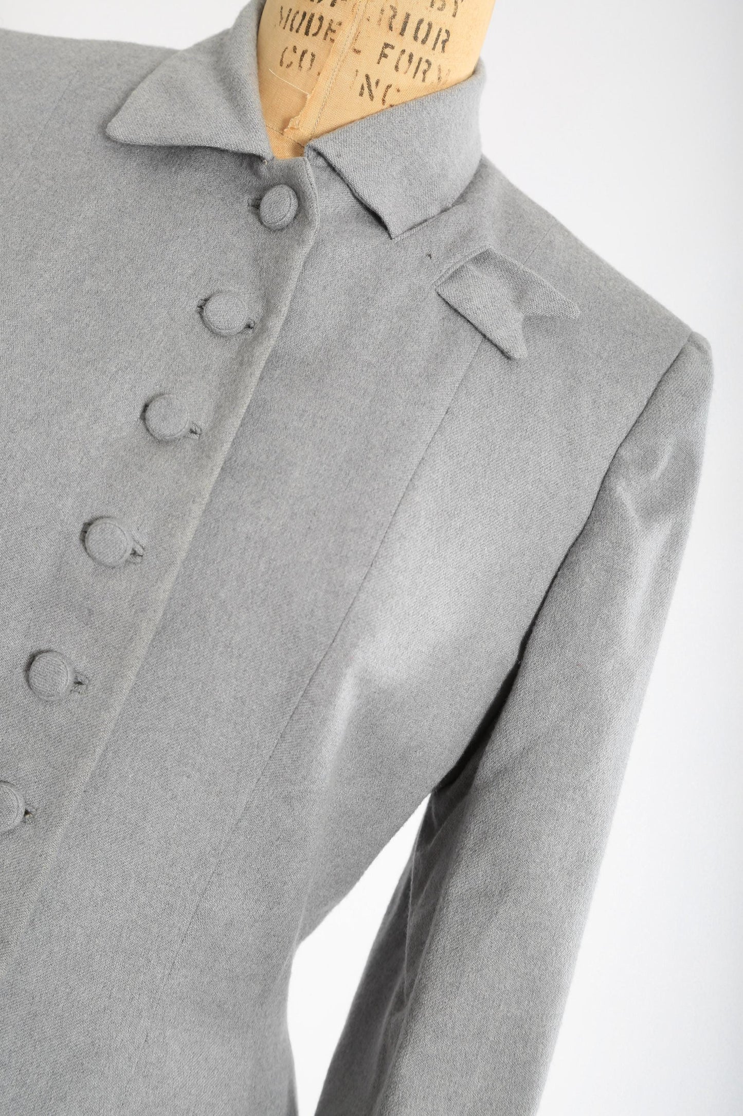 Vintage 1940s gray wool Courtshire Fashion 2pc suit